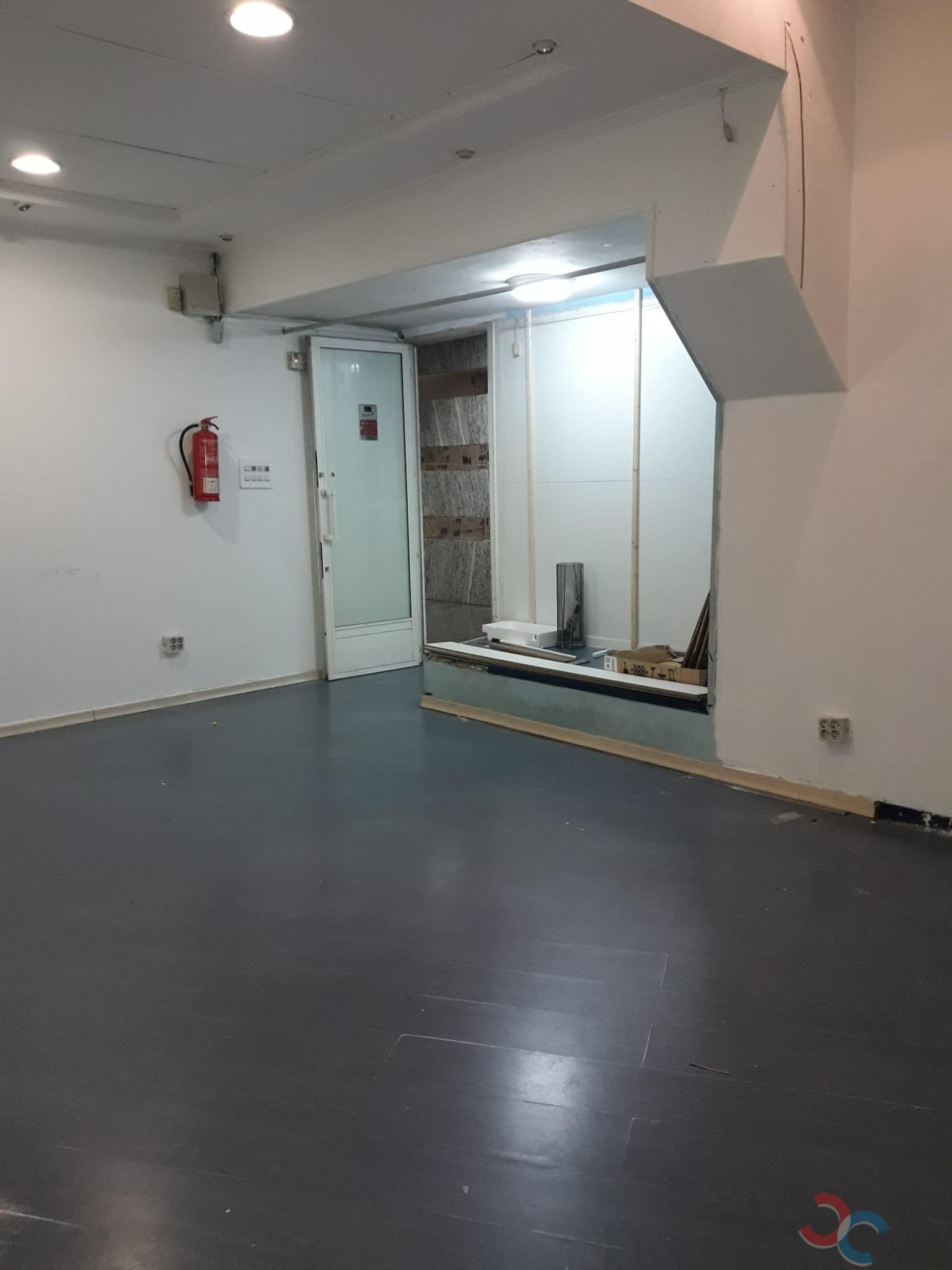 Venta de local comercial en Marín