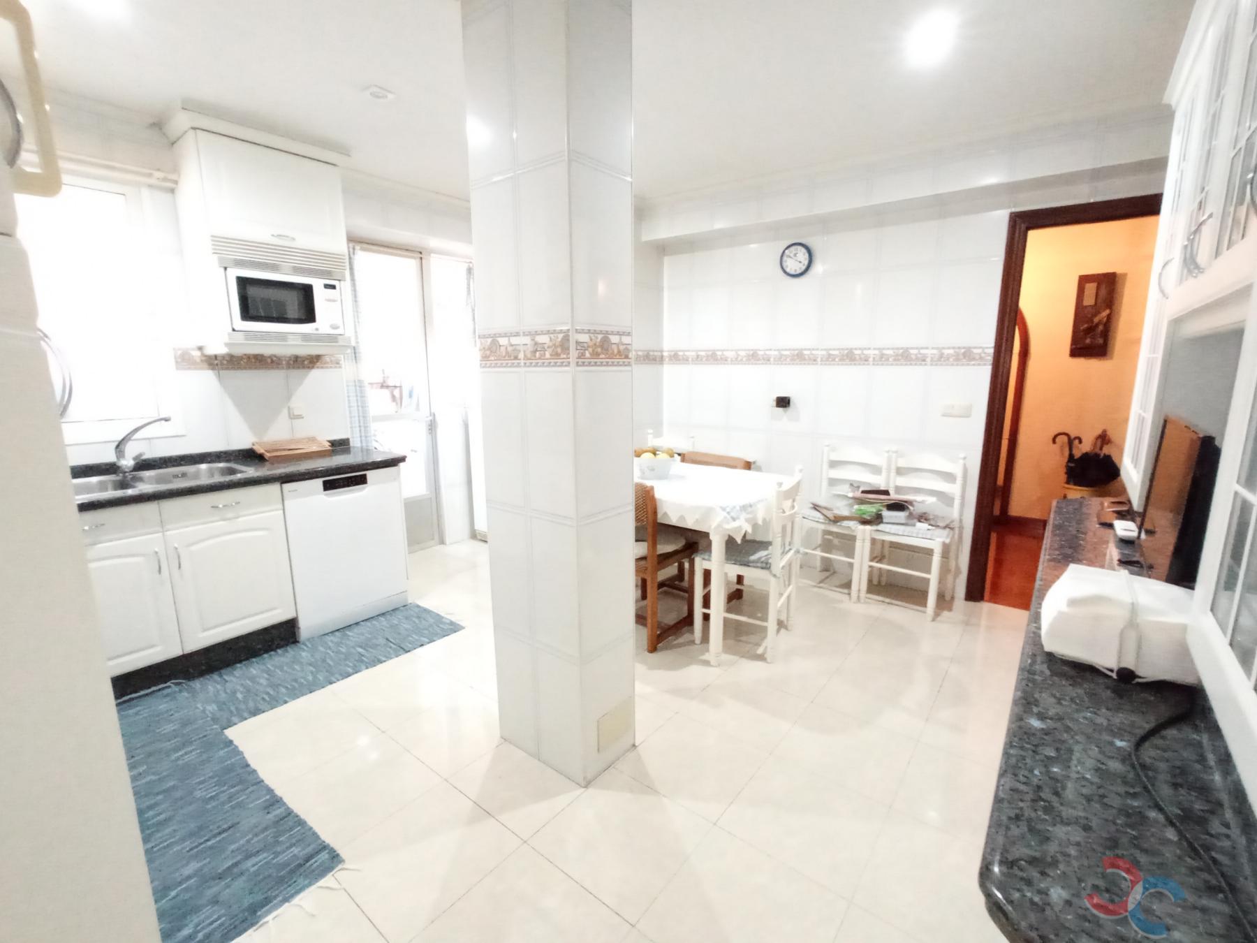 Venda de apartamento em Marín