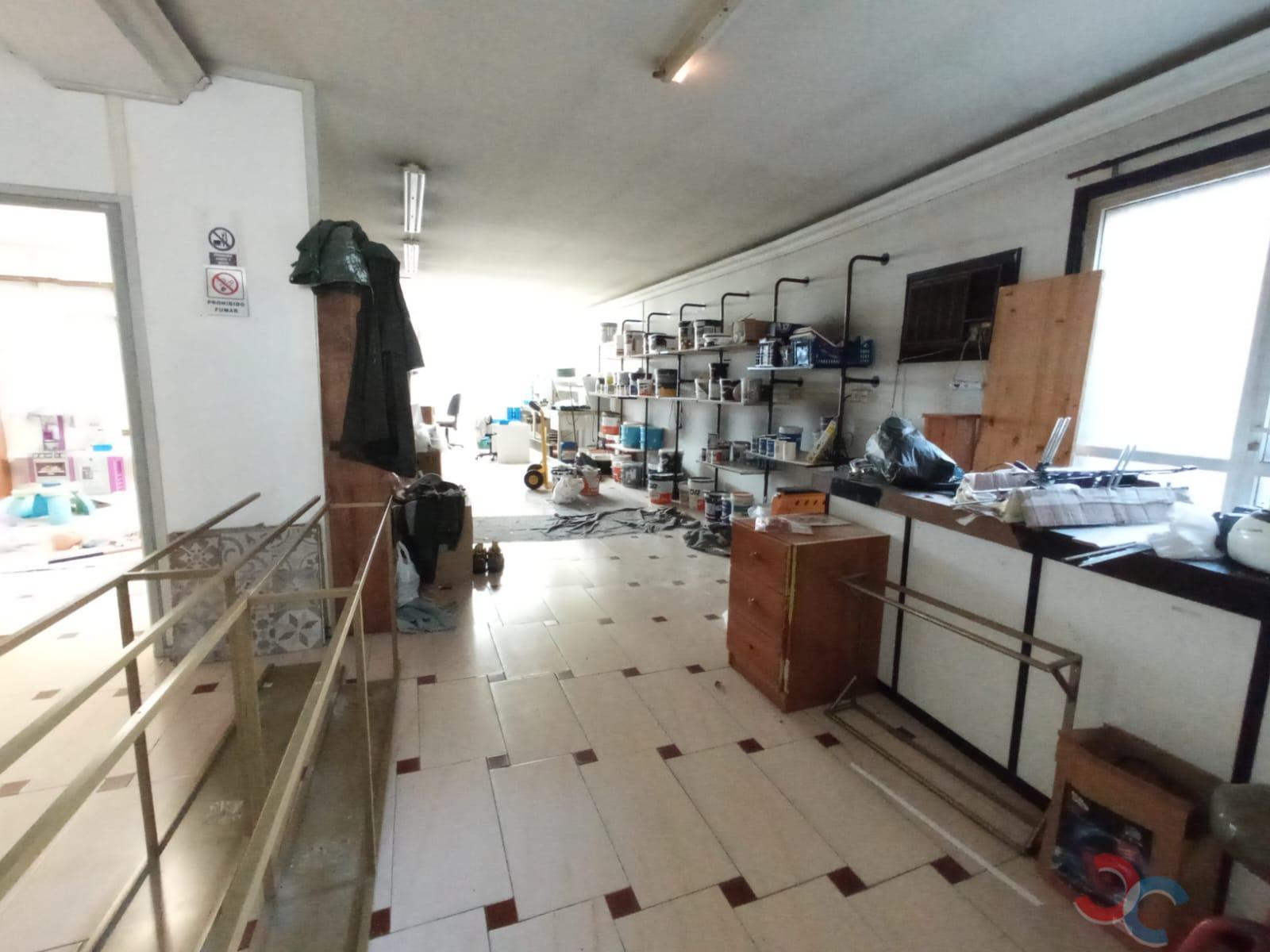 Venta de local comercial en Pontevedra