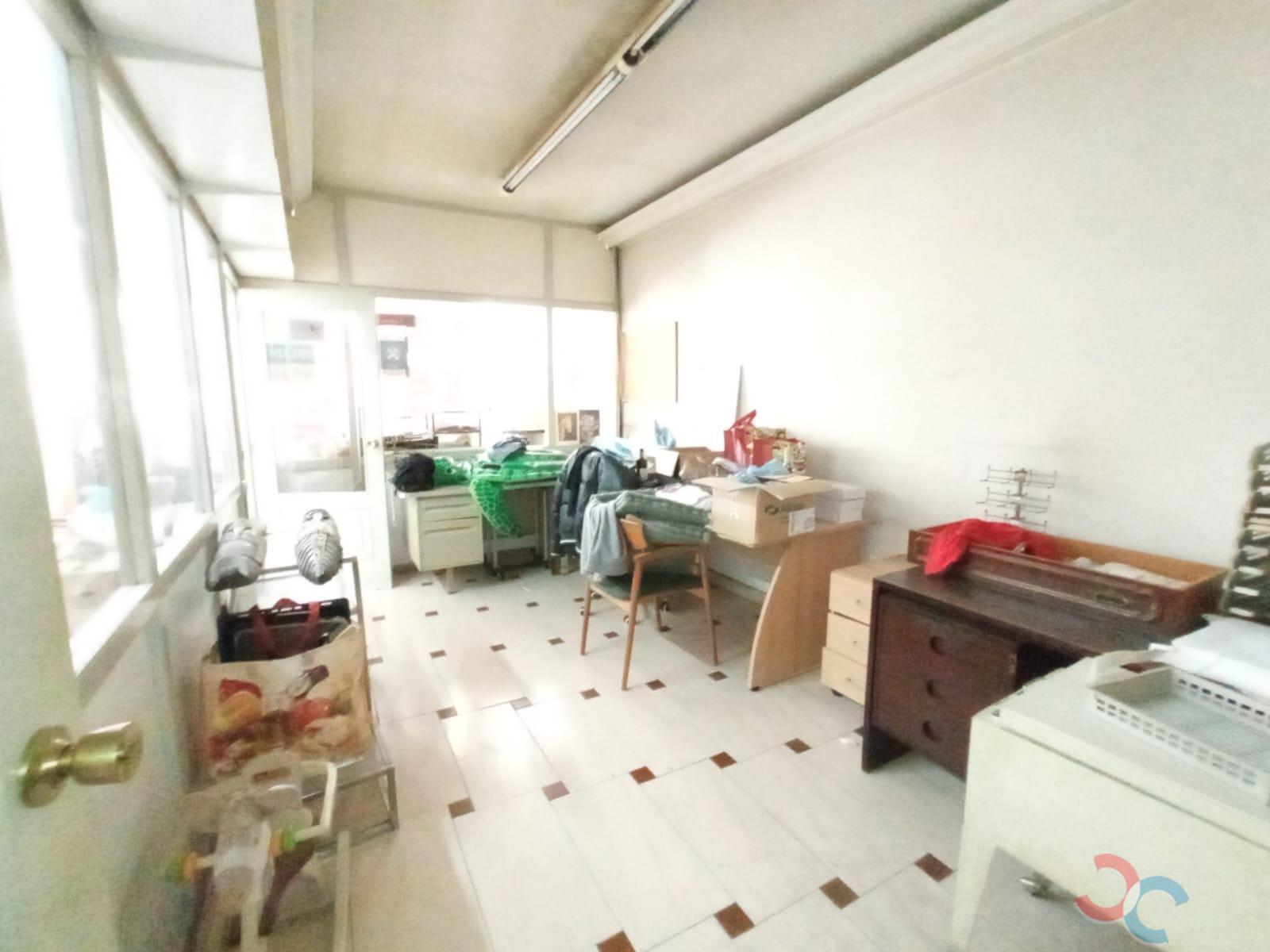 Venta de local comercial en Pontevedra