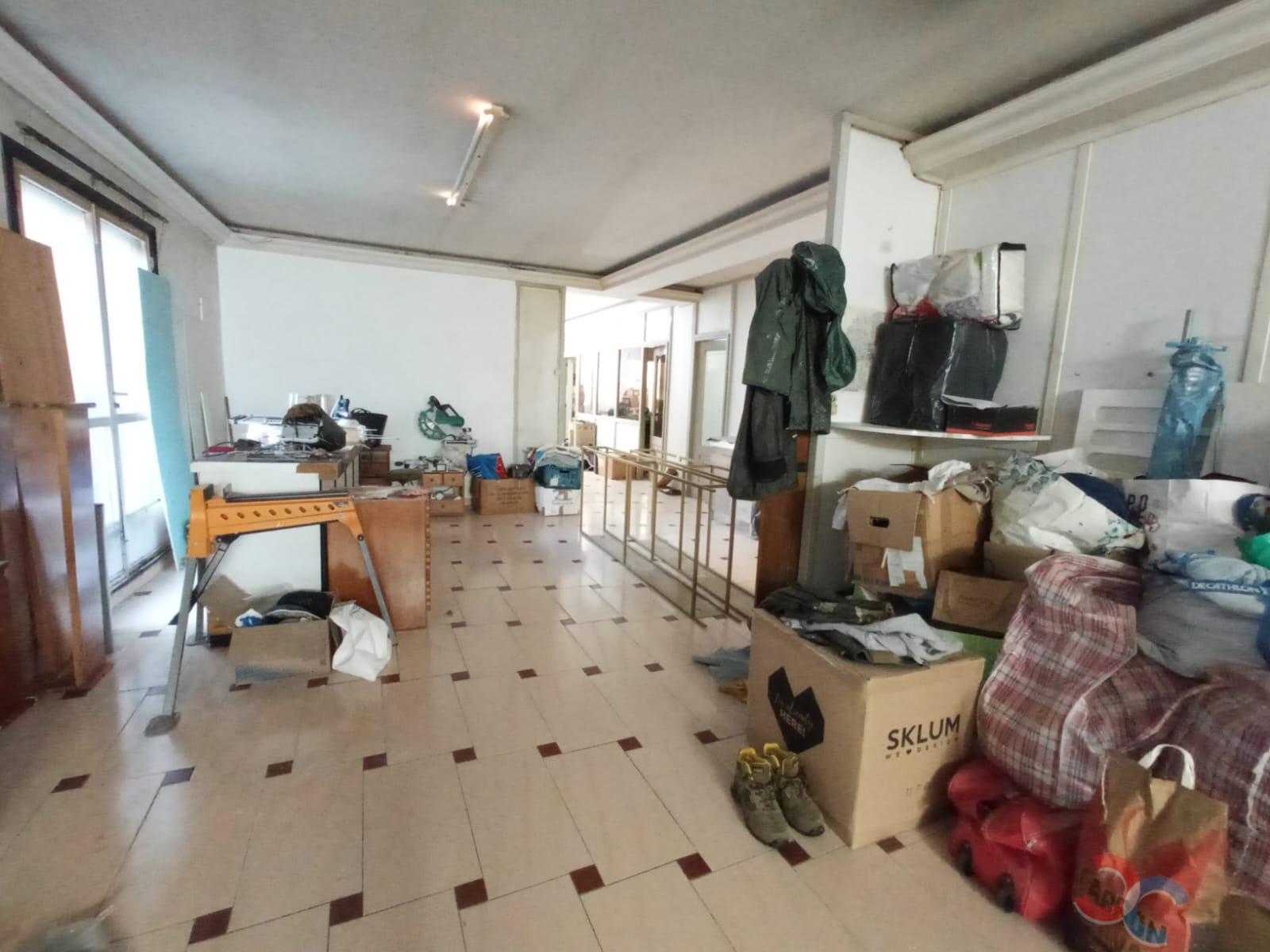 Venta de local comercial en Pontevedra