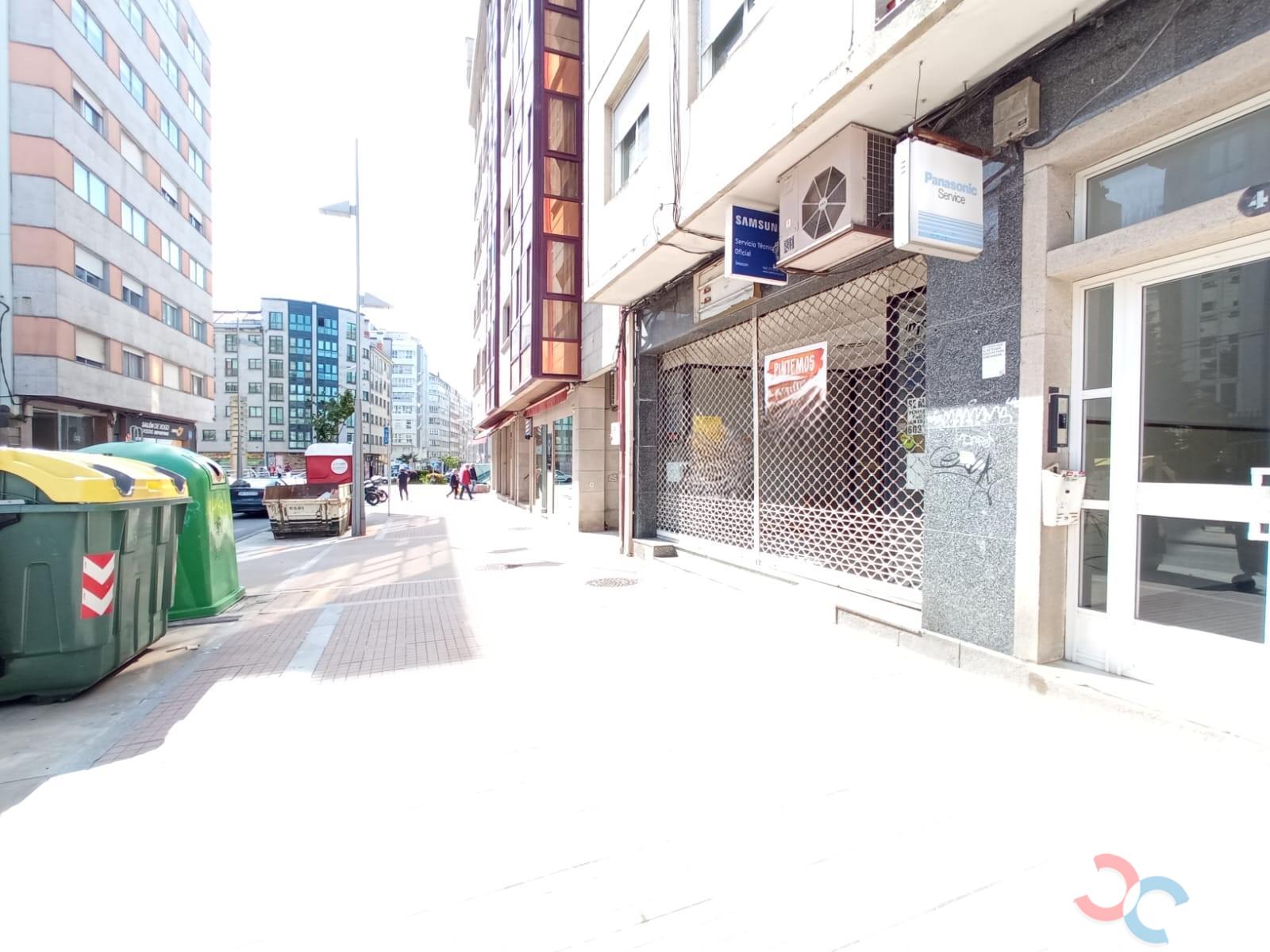Venta de local comercial en Pontevedra