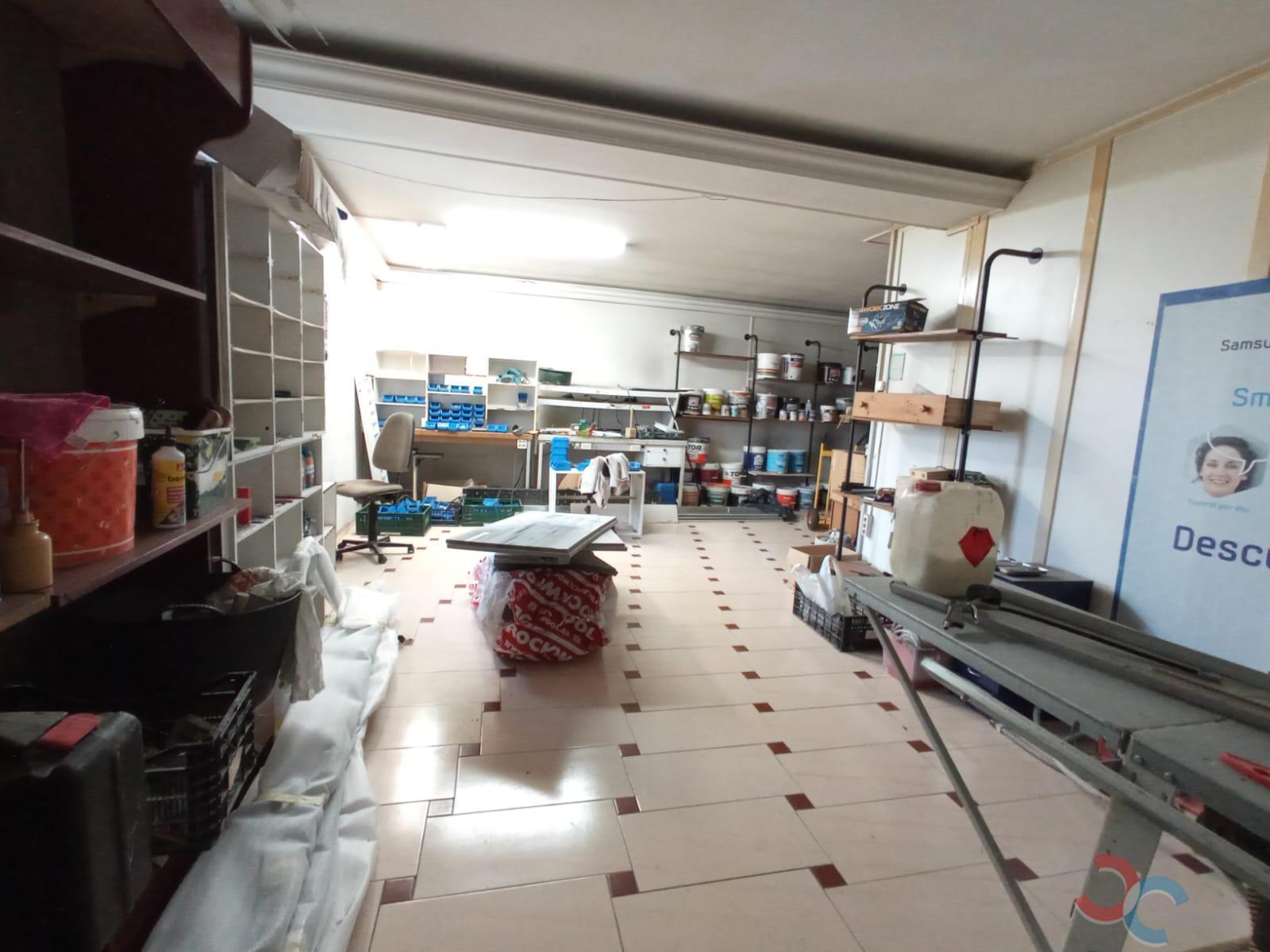 Venta de local comercial en Pontevedra