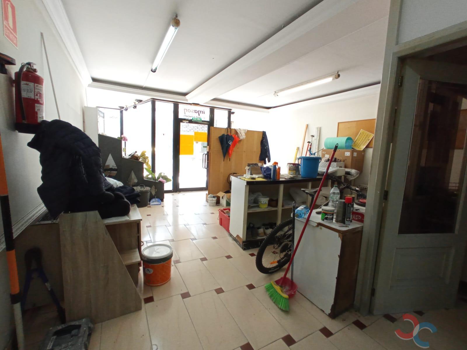 Venta de local comercial en Pontevedra