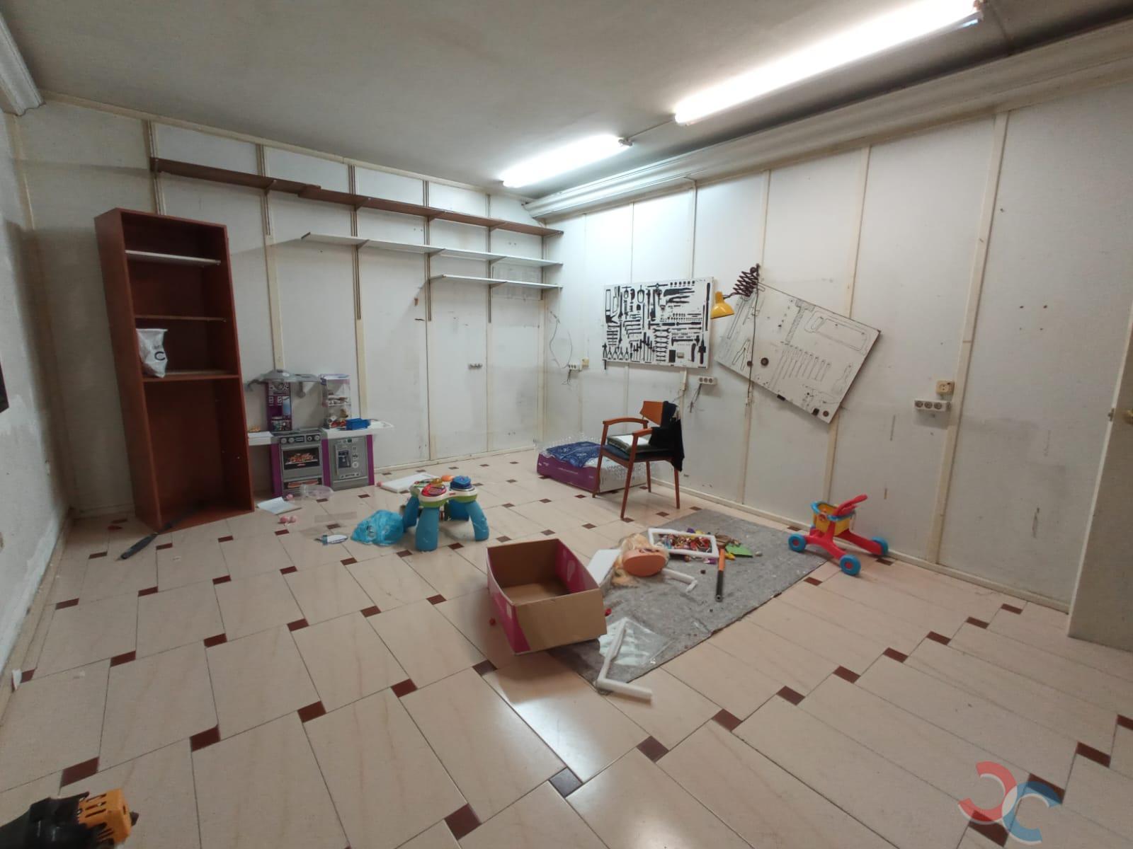 Venta de local comercial en Pontevedra