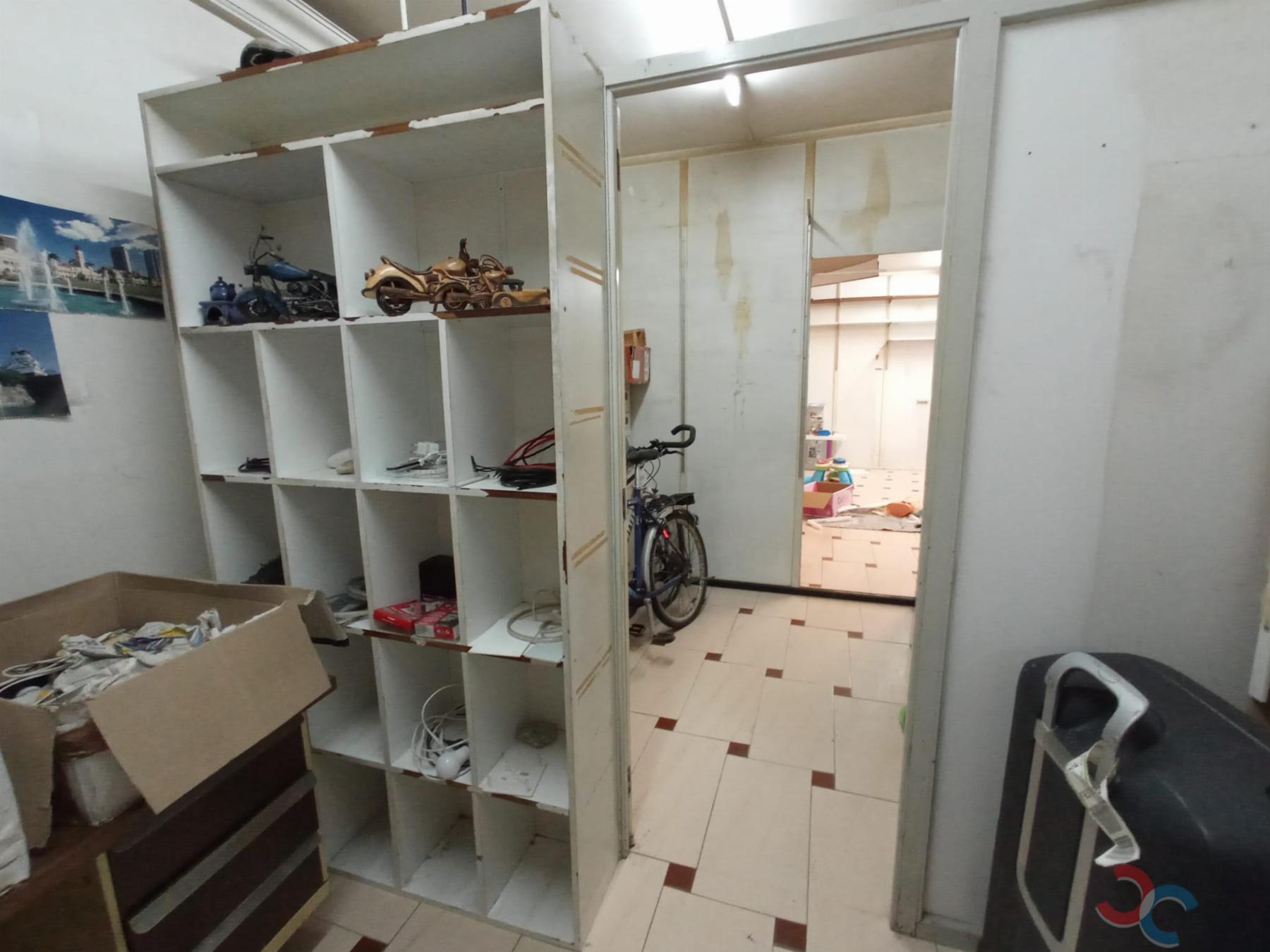 Venta de local comercial en Pontevedra