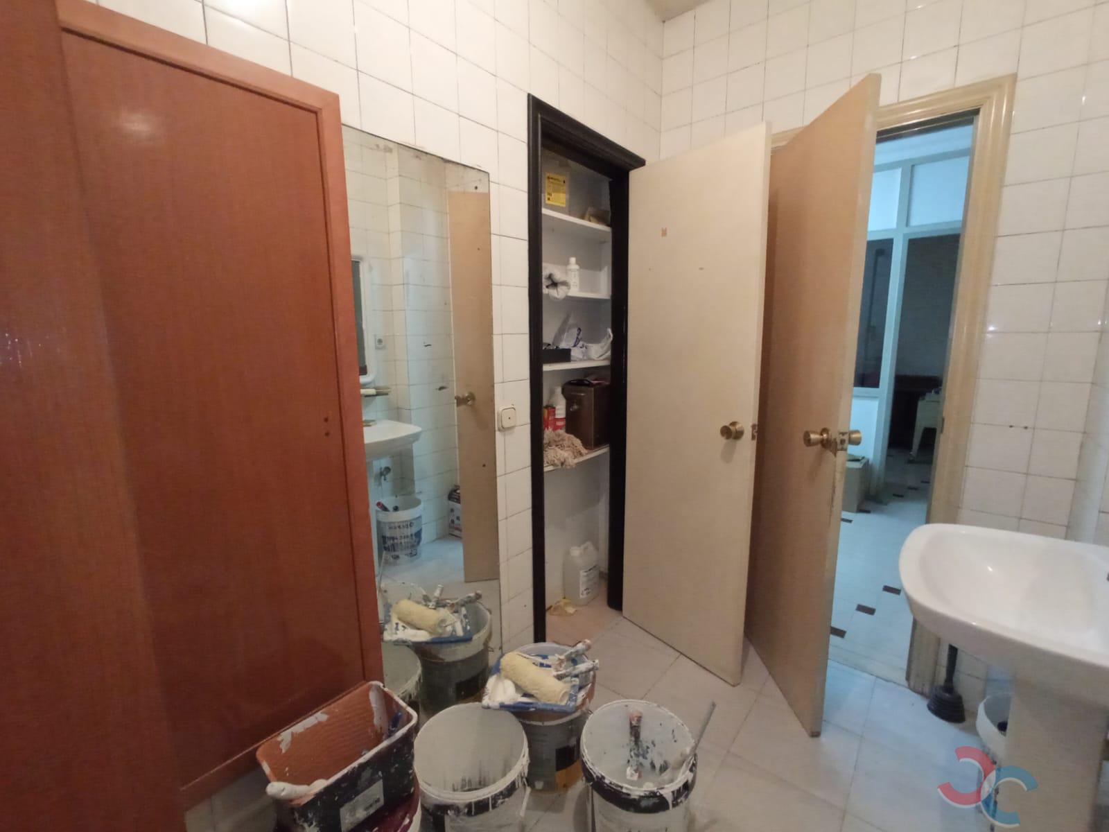 Venta de local comercial en Pontevedra