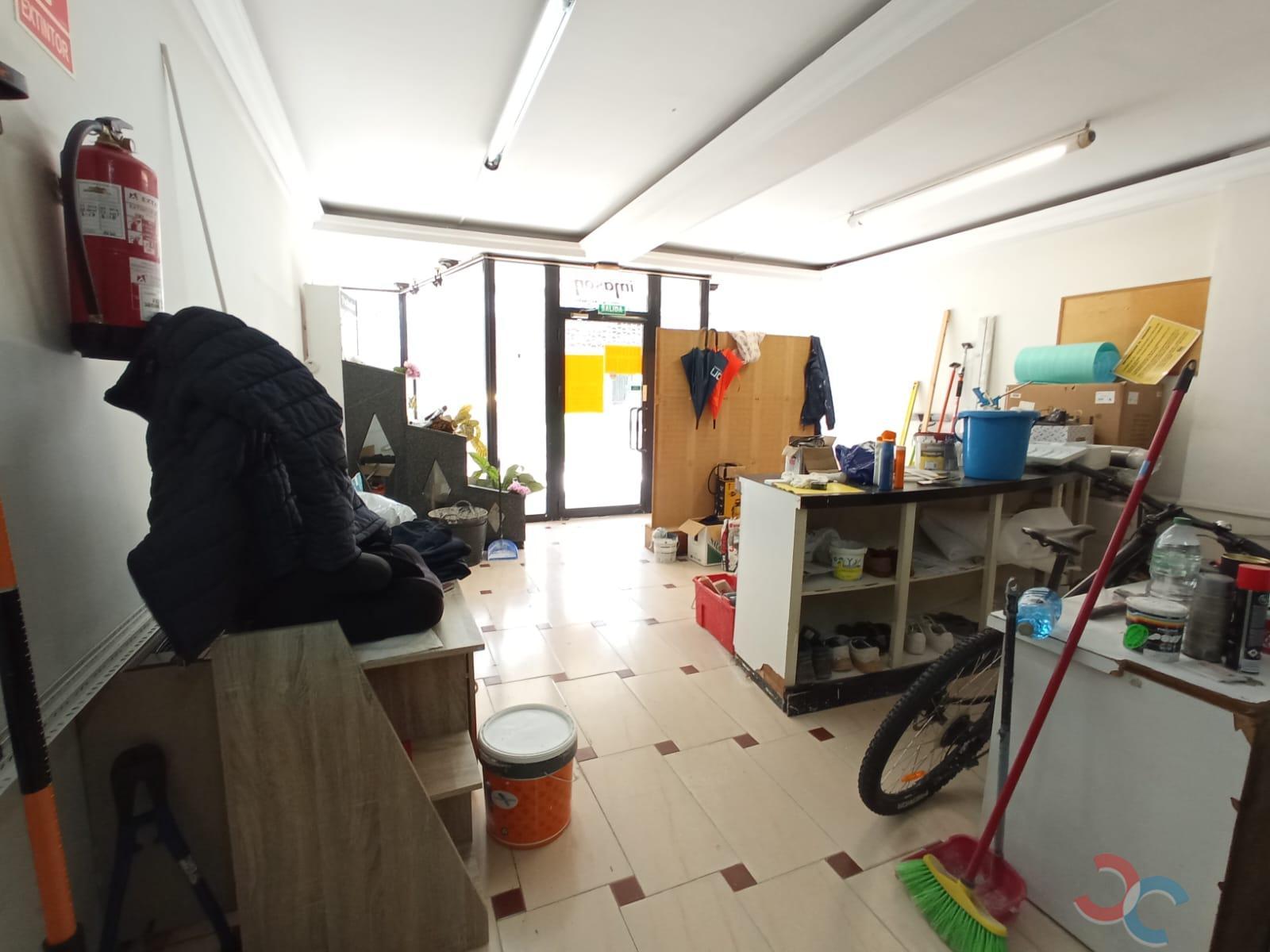 Venta de local comercial en Pontevedra