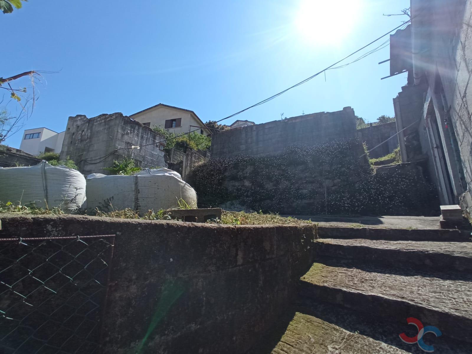 For sale of land in Marín