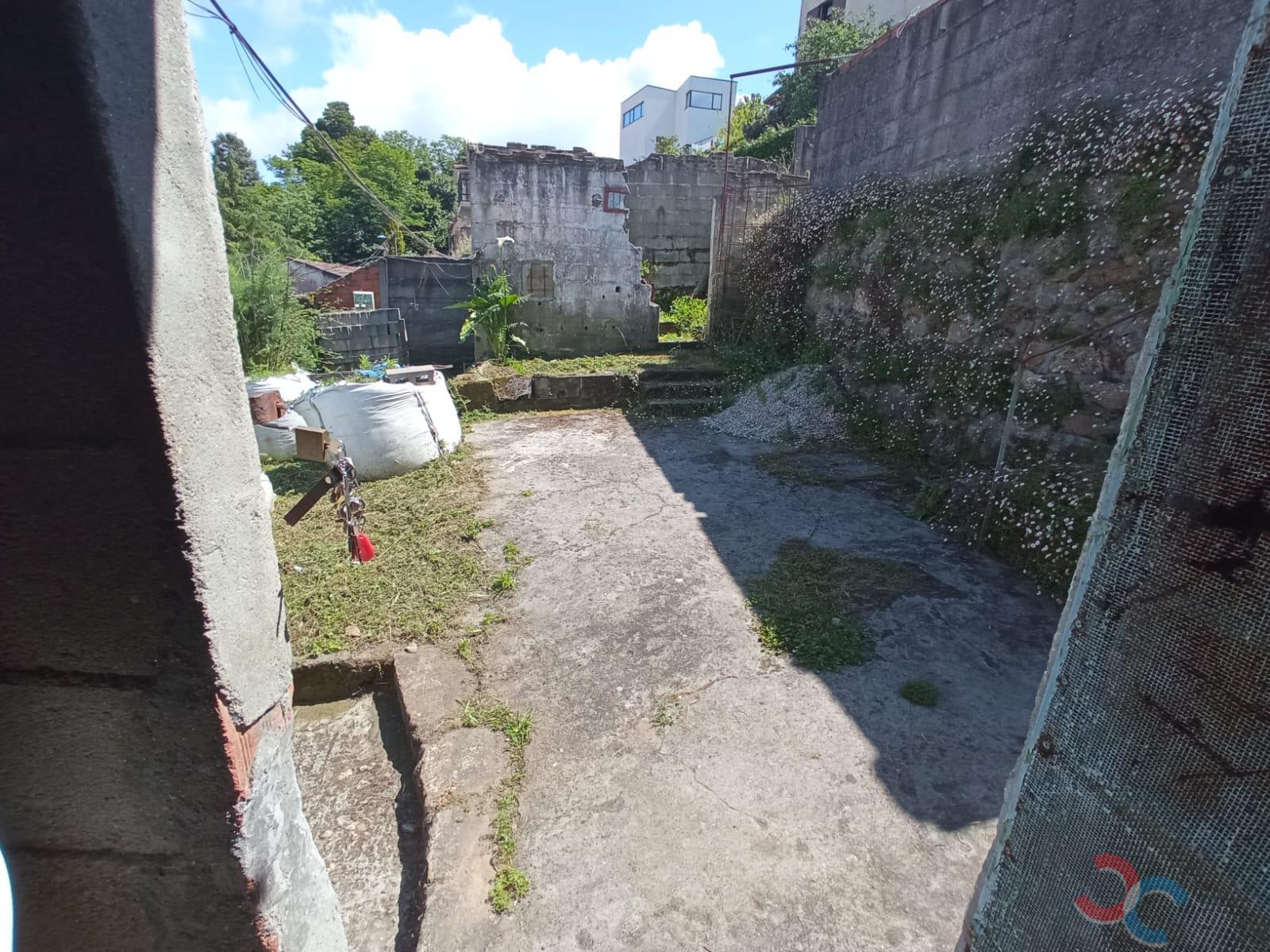 For sale of land in Marín