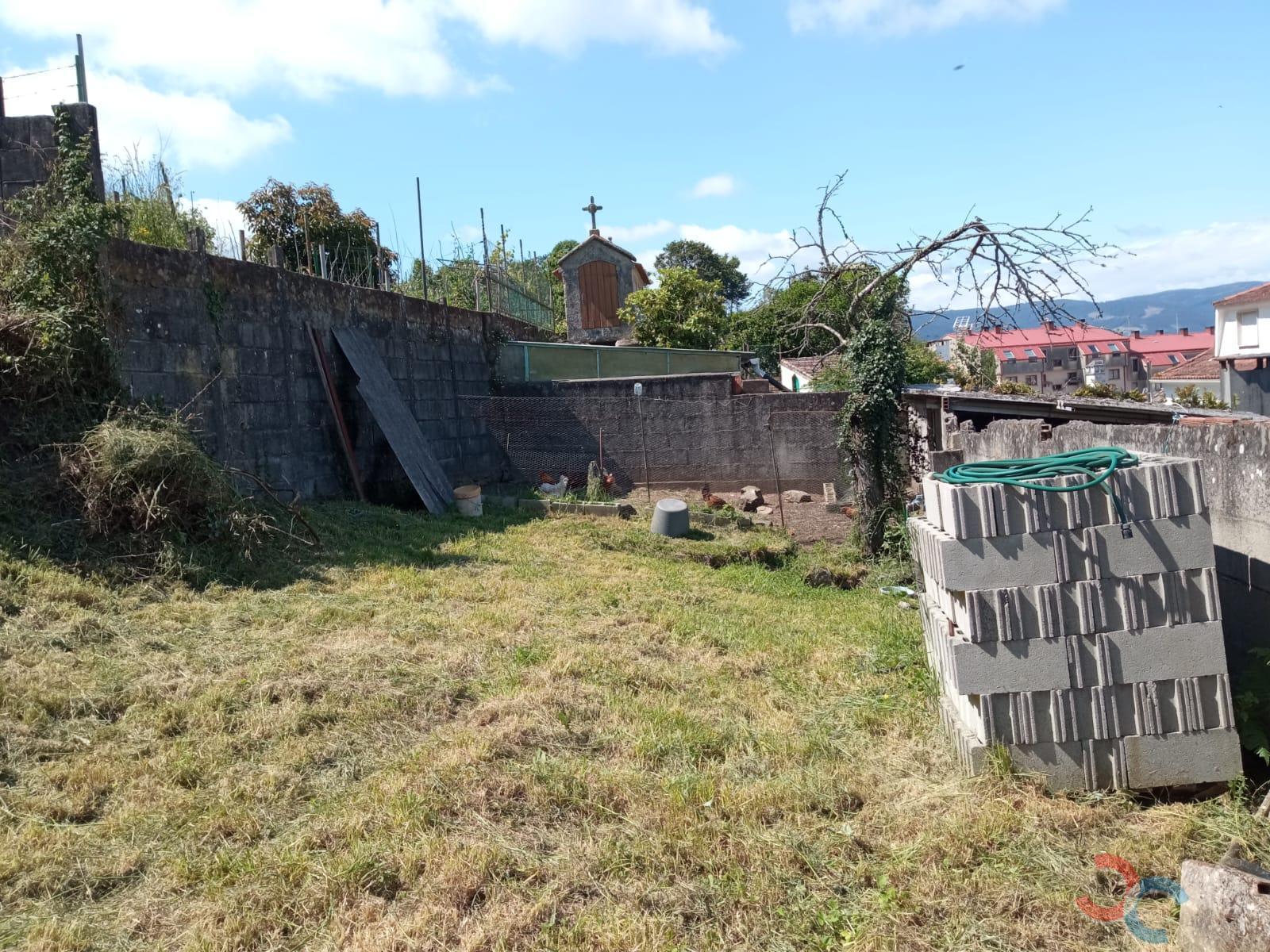 For sale of land in Marín