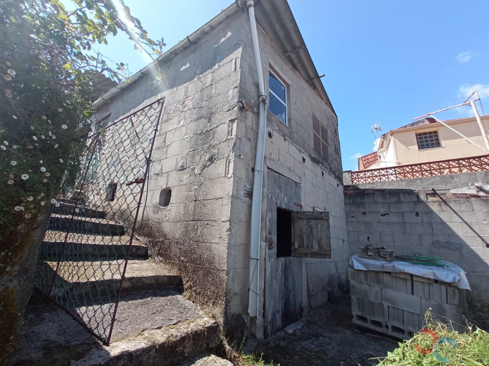 For sale of land in Marín
