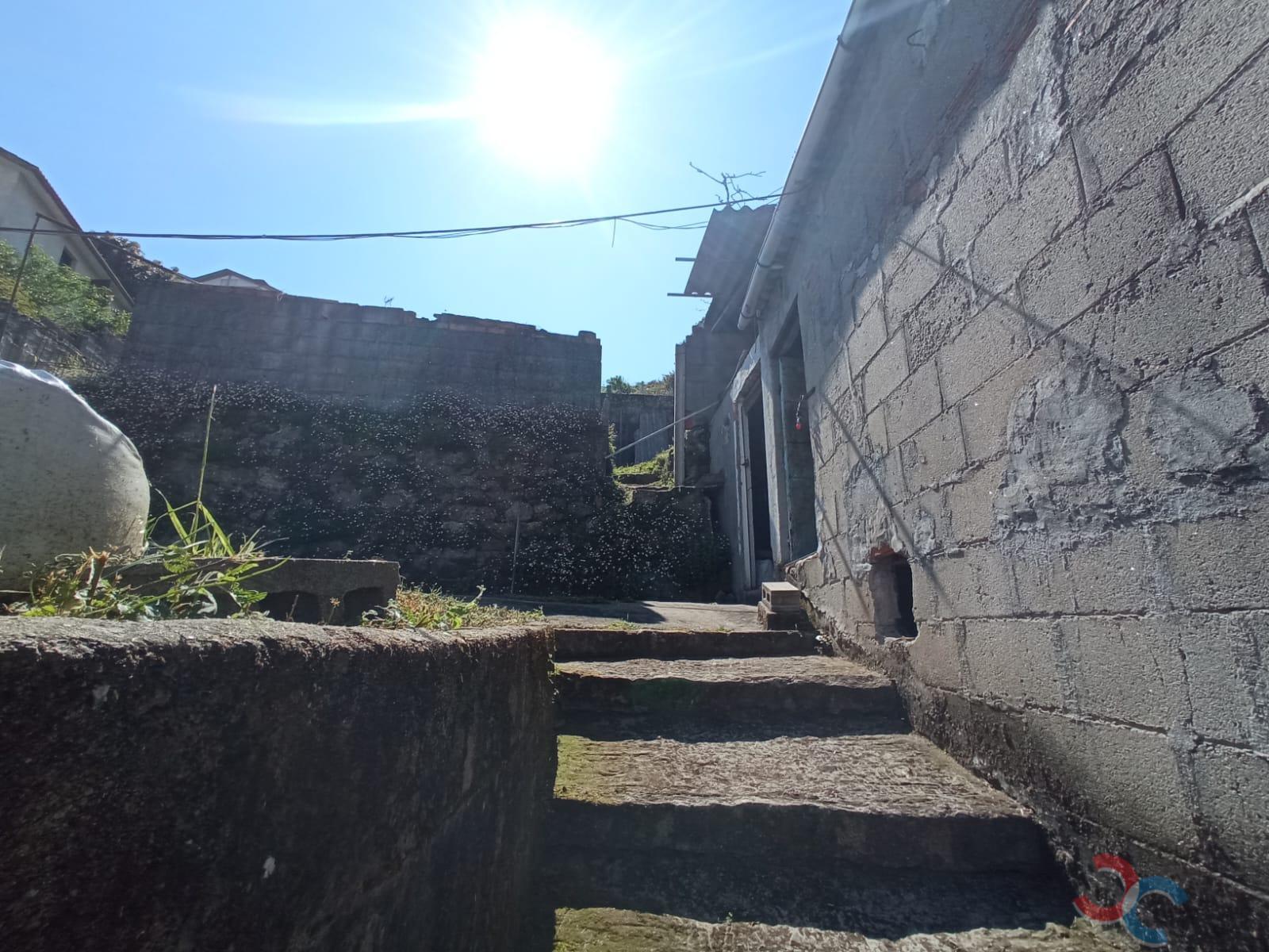 For sale of land in Marín