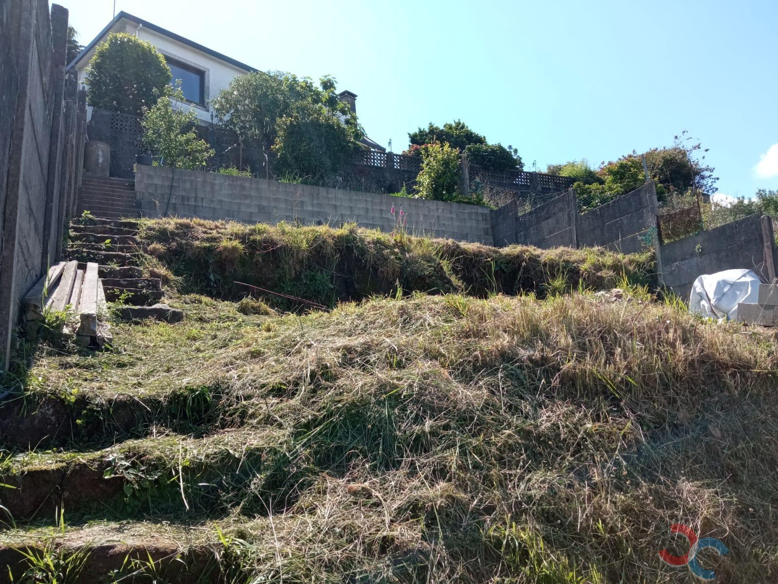 For sale of land in Marín