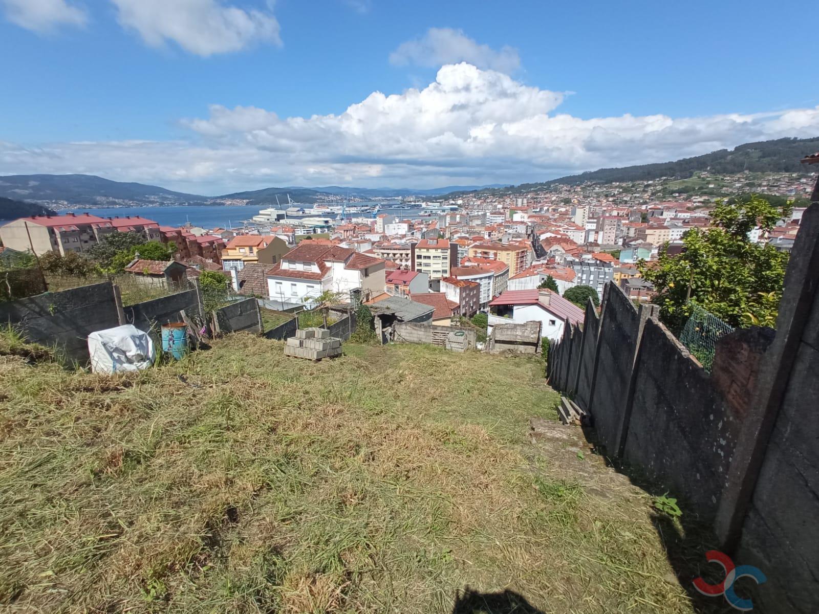 For sale of land in Marín
