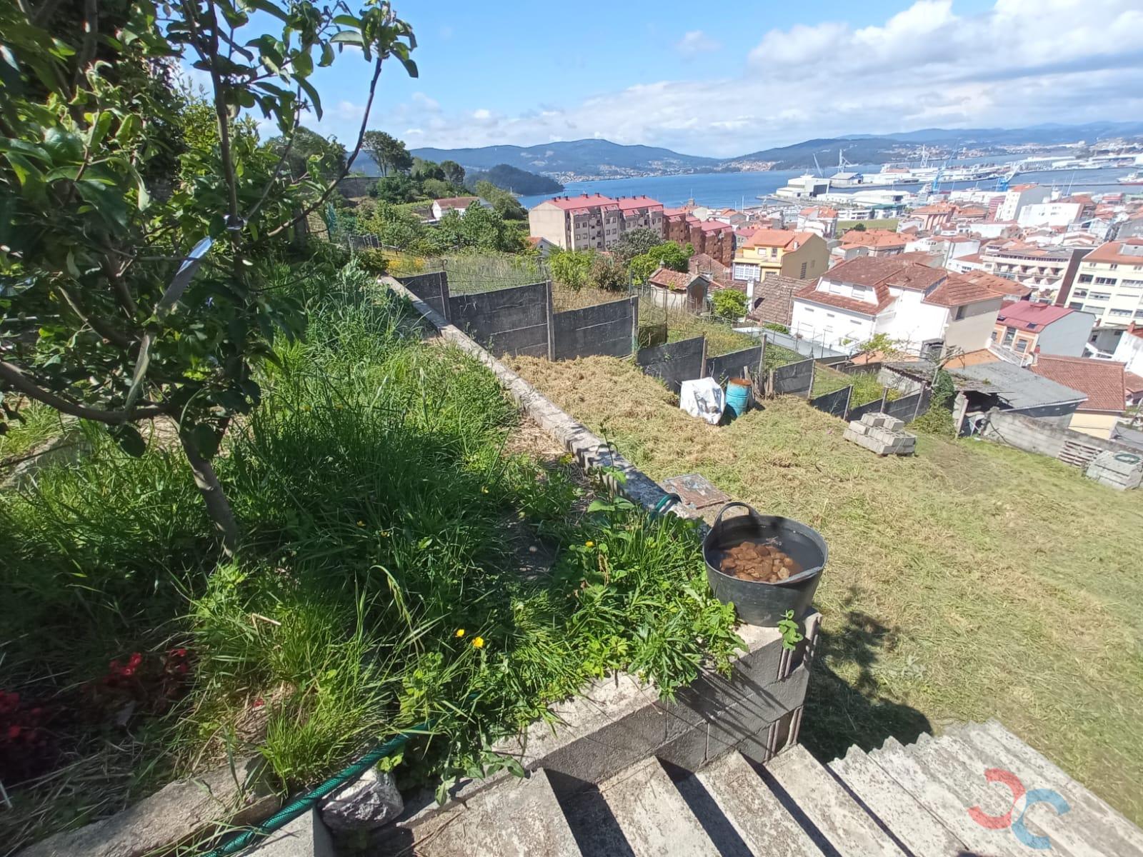 For sale of land in Marín