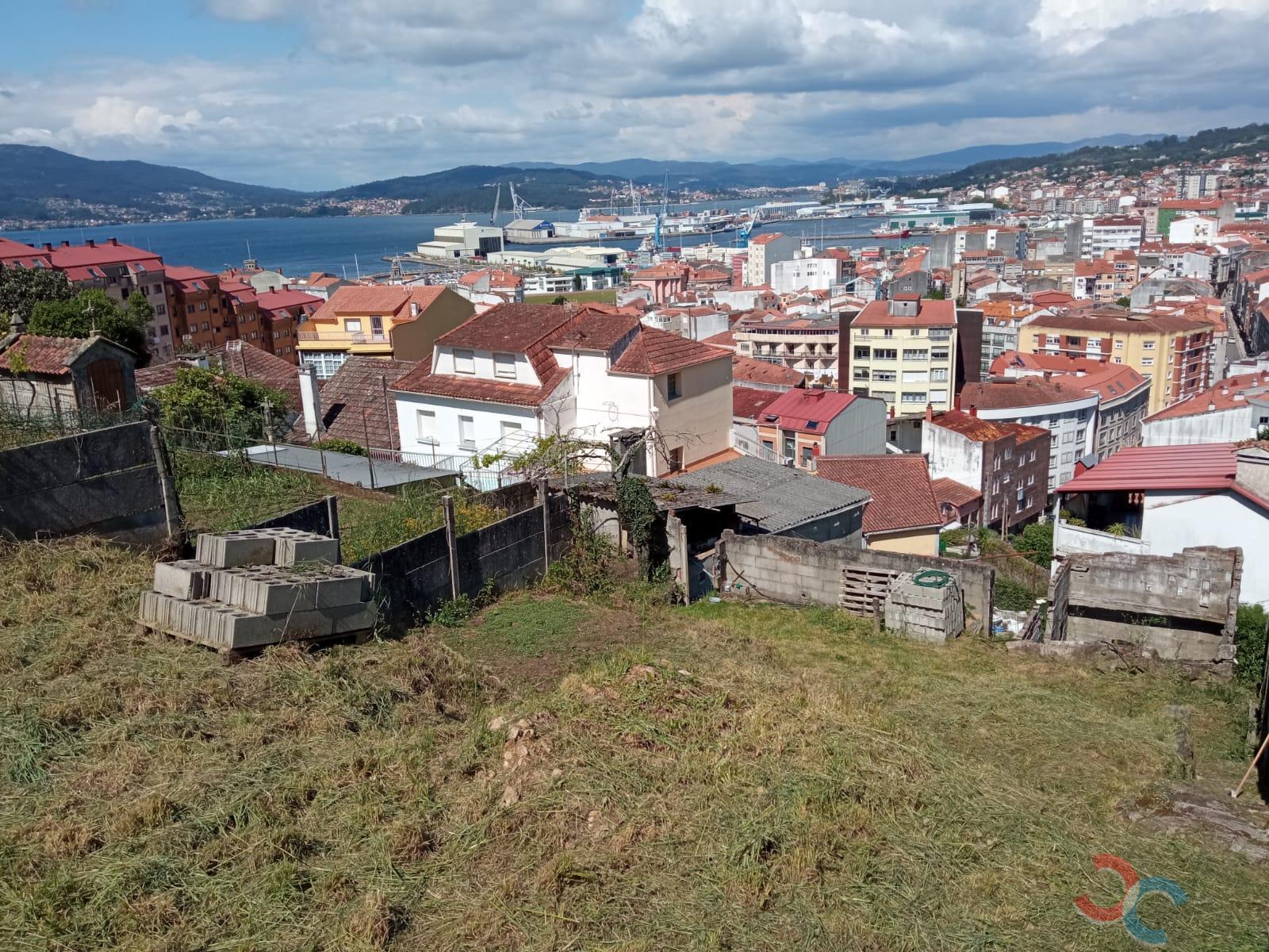 For sale of land in Marín