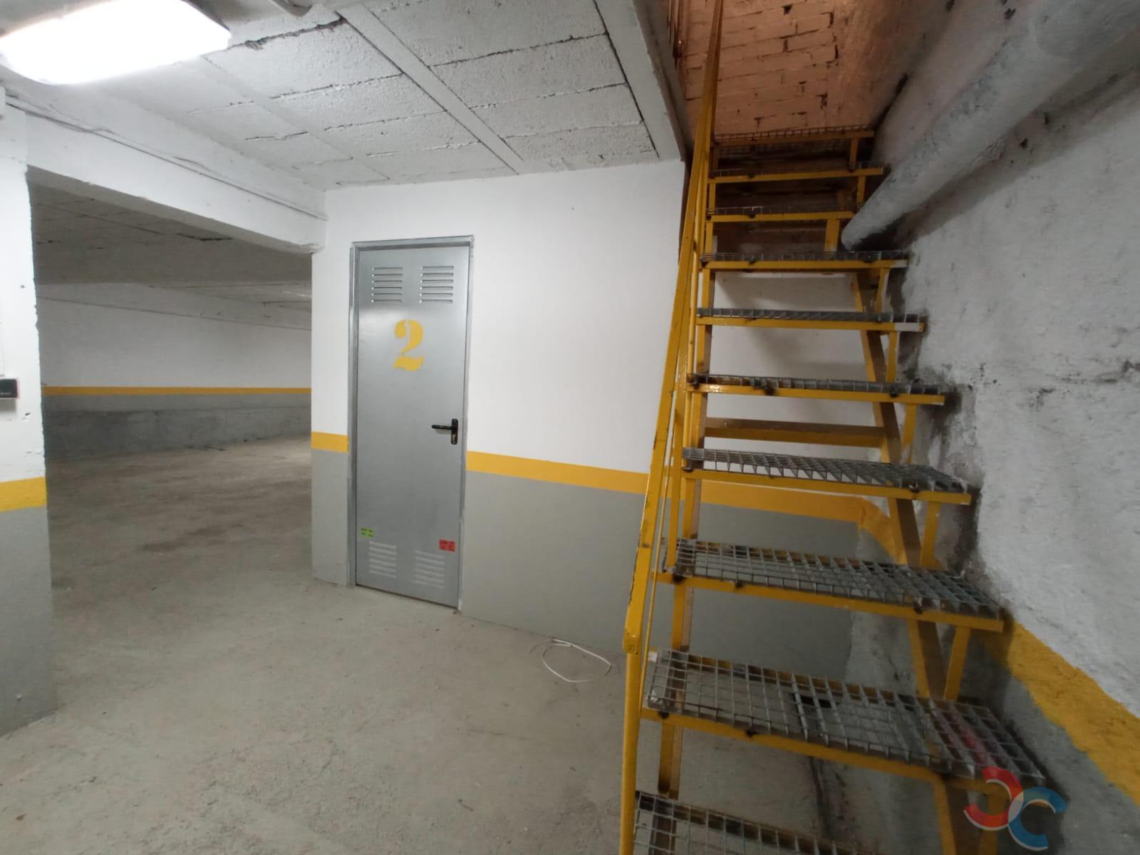 For sale of garage in Pontevedra