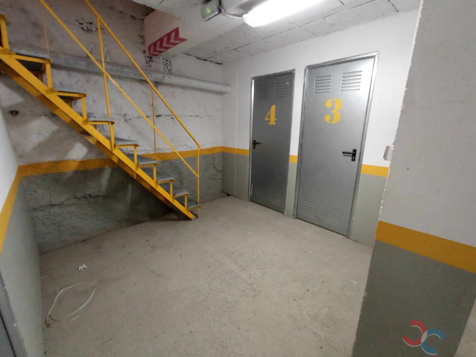For sale of garage in Pontevedra