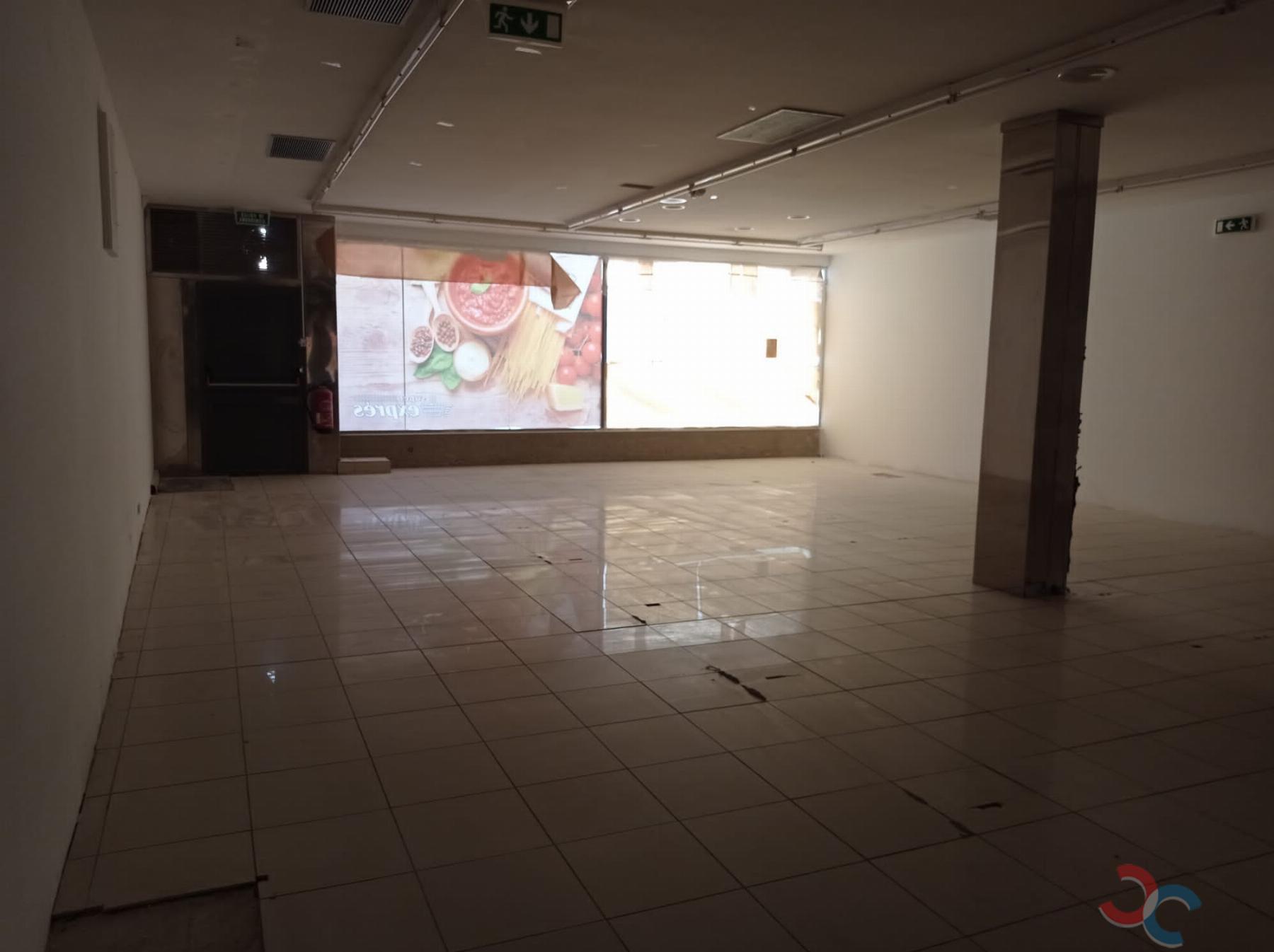 For rent of commercial in Marín