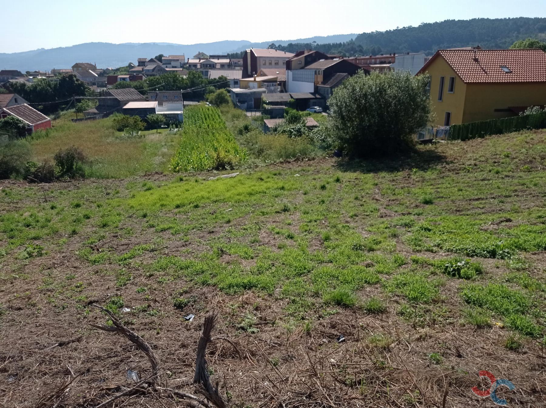 Venda de chão em Bueu