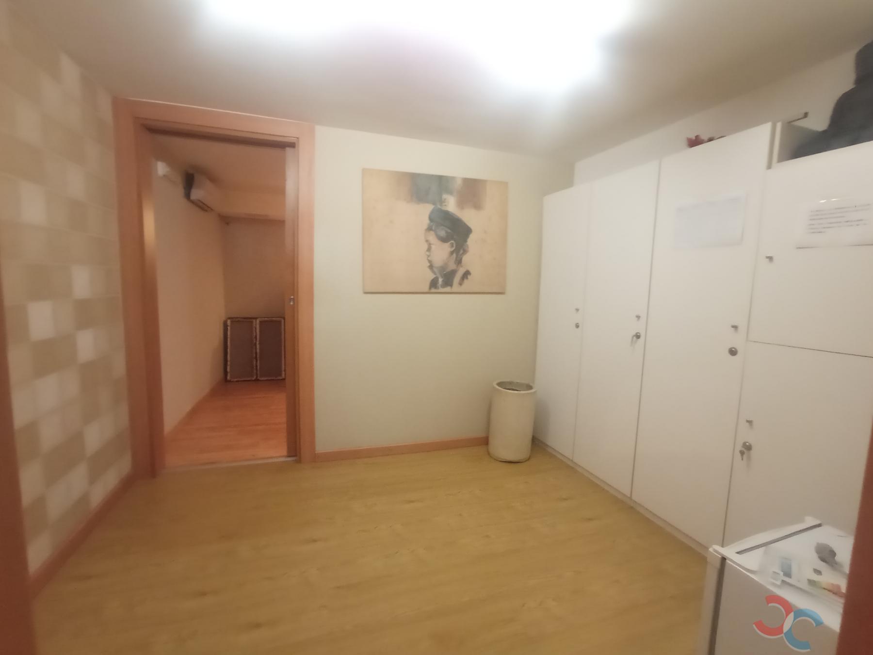 For sale of commercial in Marín