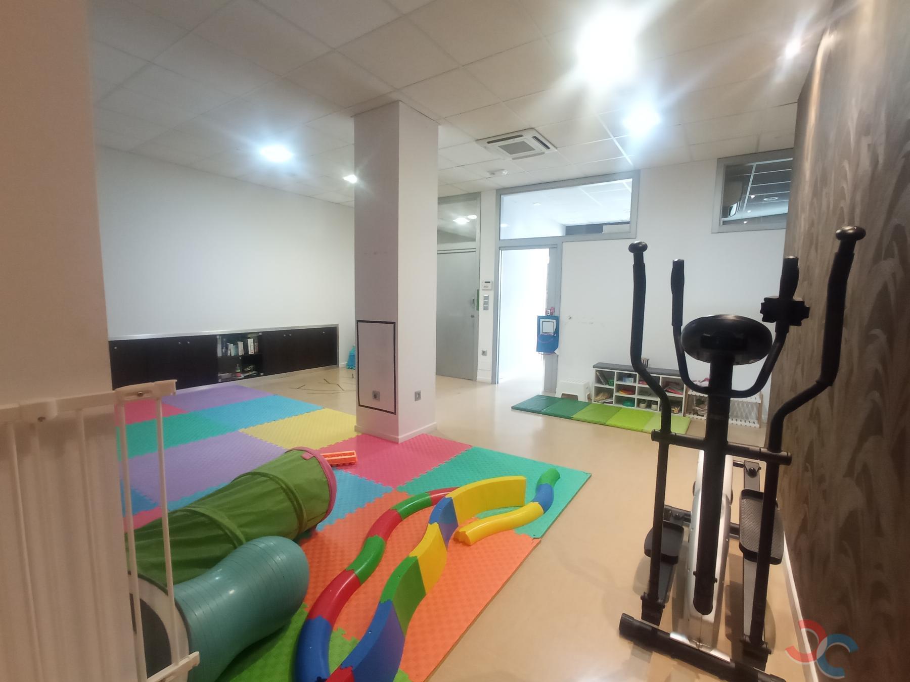 For sale of commercial in Marín