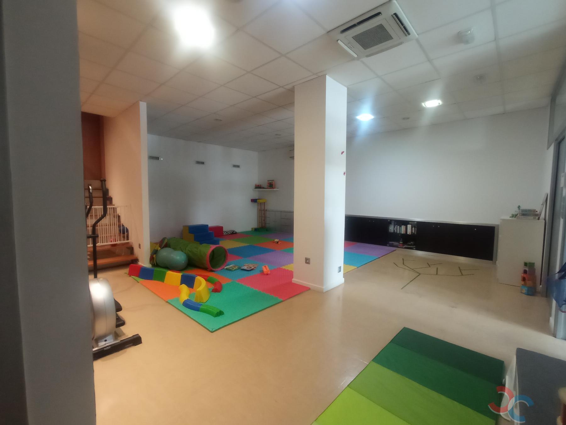 For sale of commercial in Marín