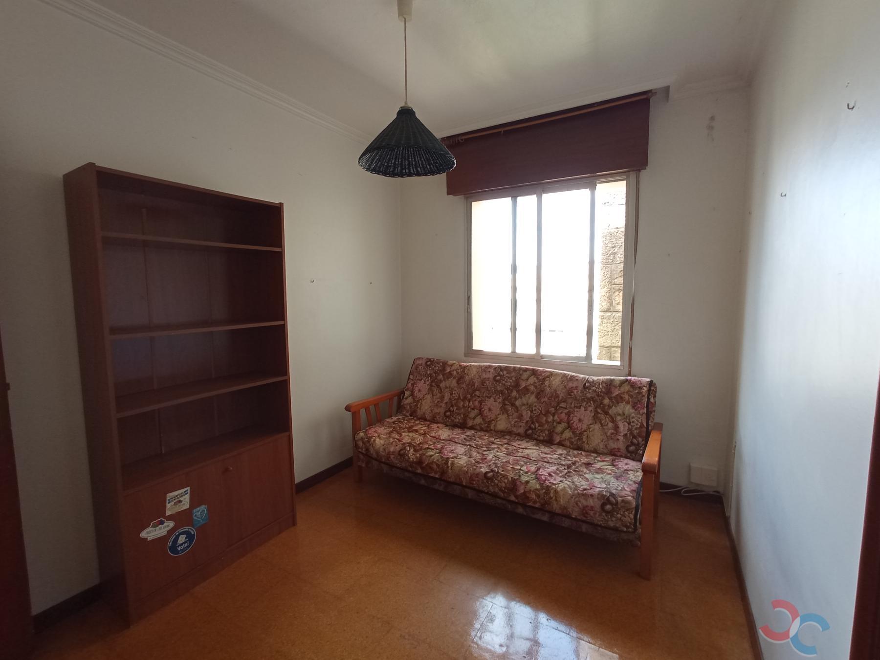 For sale of flat in Pontevedra