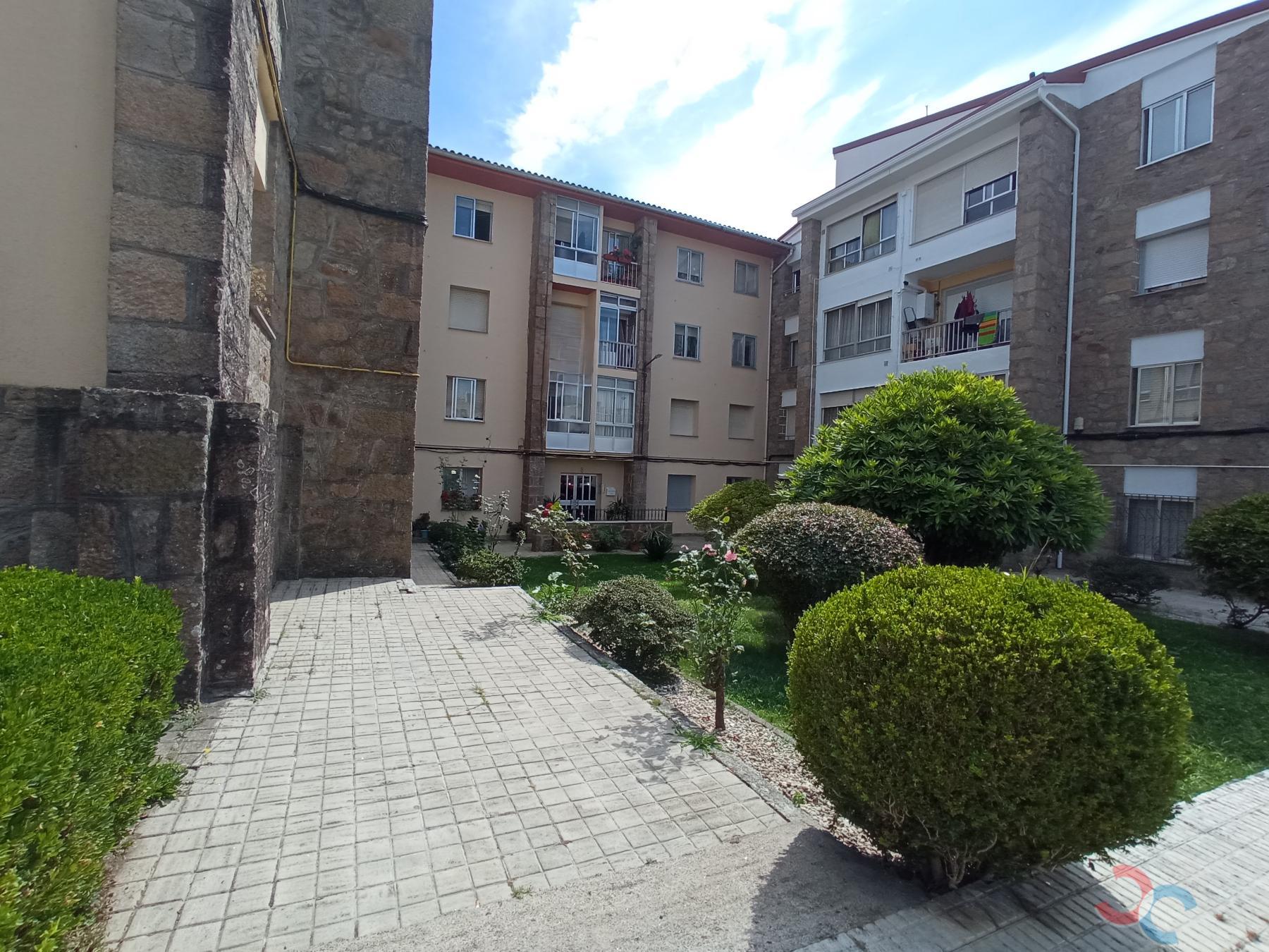 For sale of flat in Pontevedra