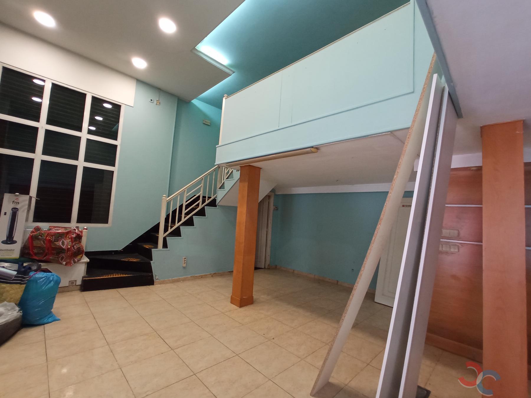 For rent of commercial in Marín