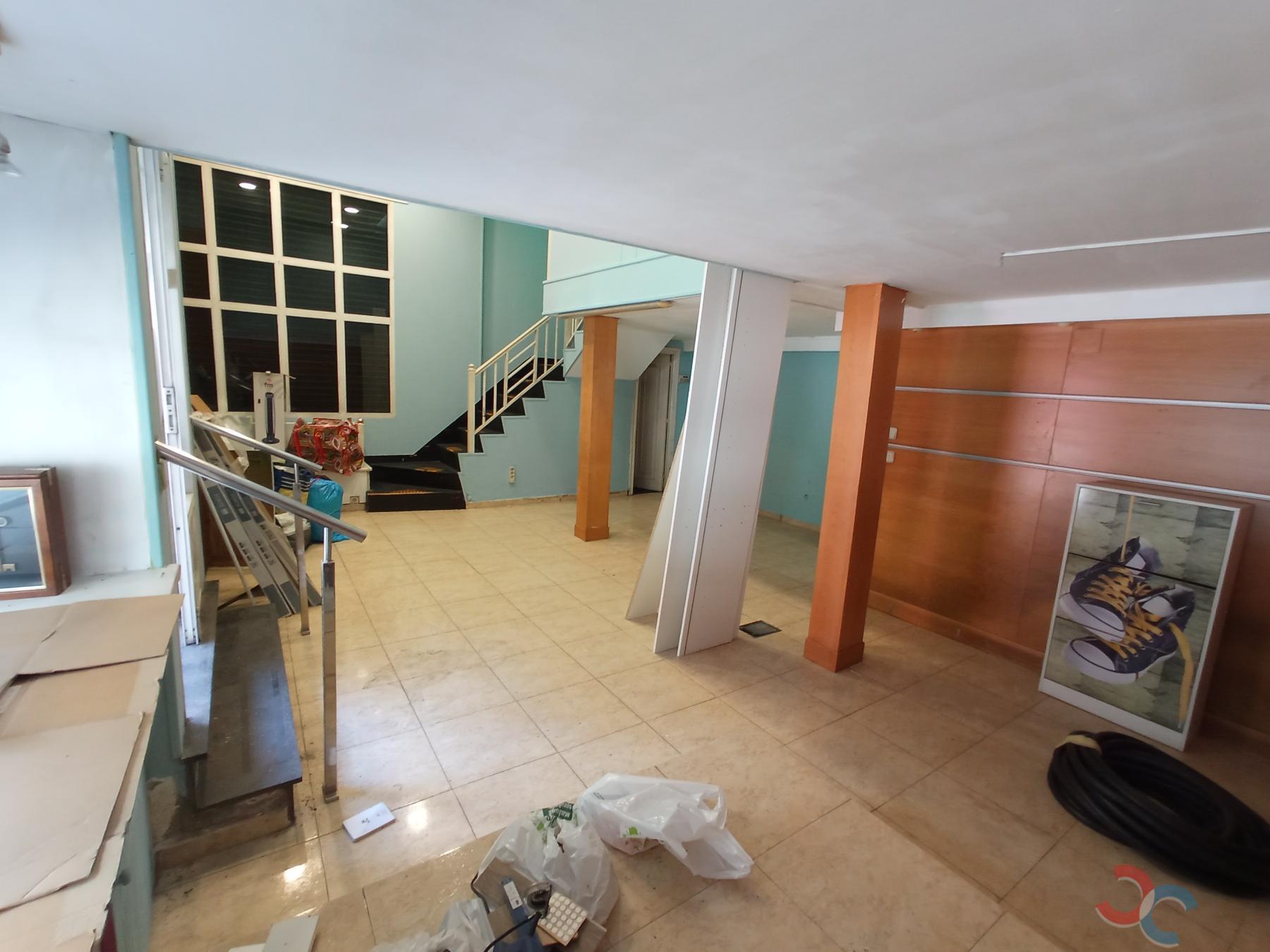 For rent of commercial in Marín