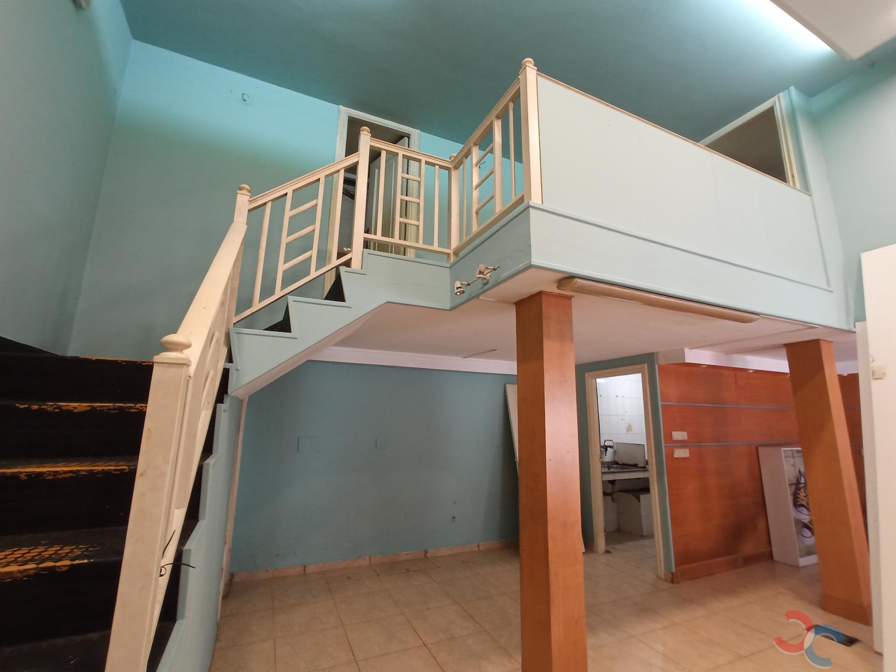 For rent of commercial in Marín