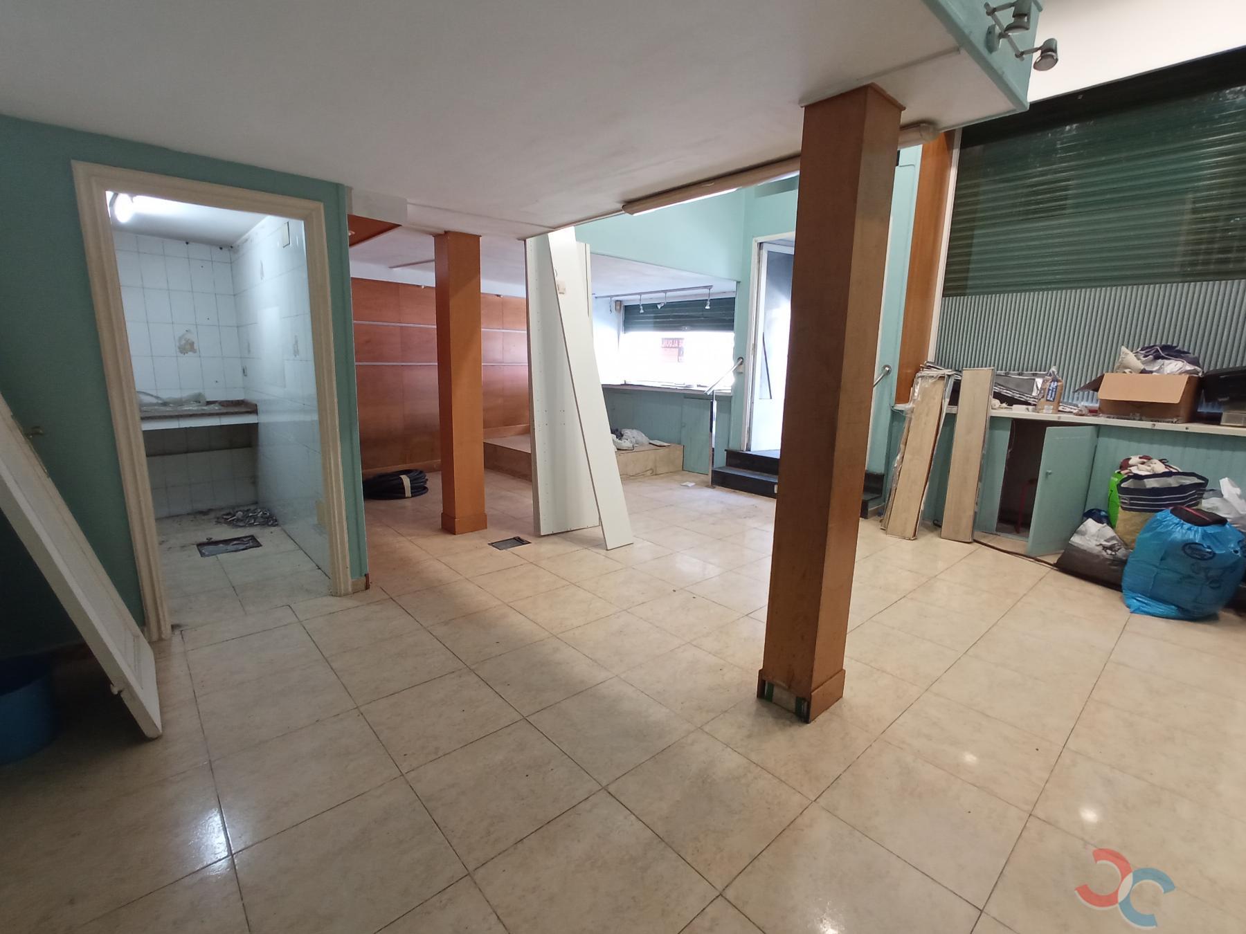 For rent of commercial in Marín