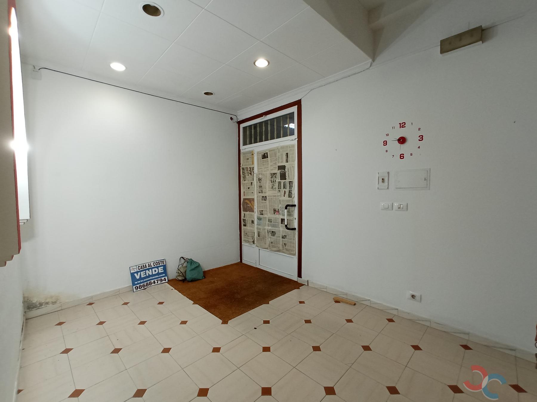 Venta de local comercial en Marín