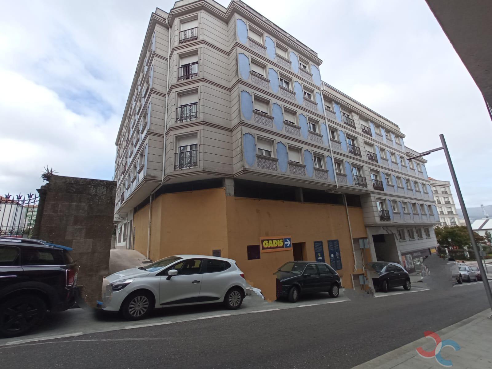 Venta de local comercial en Marín