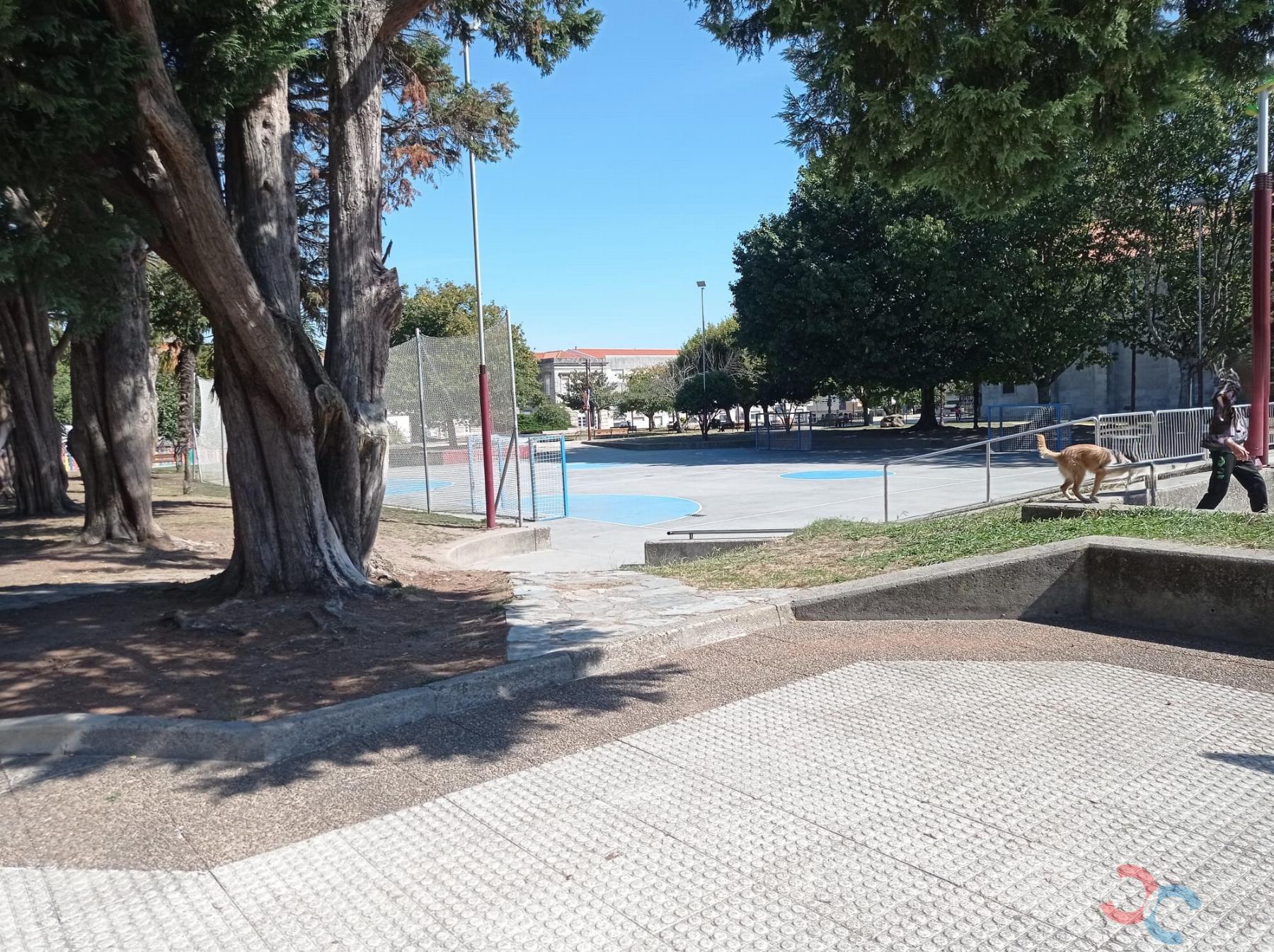 Venda de local comercial em Marín