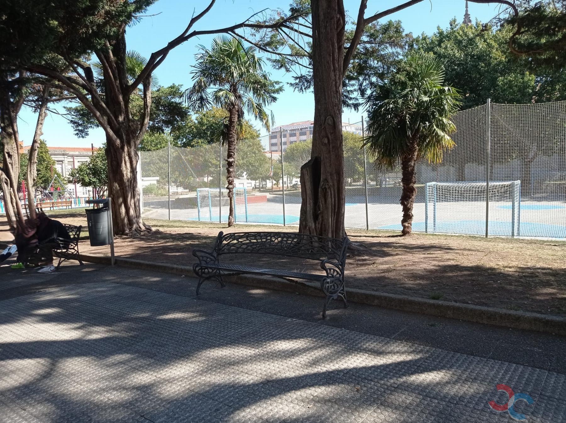 Venda de local comercial em Marín