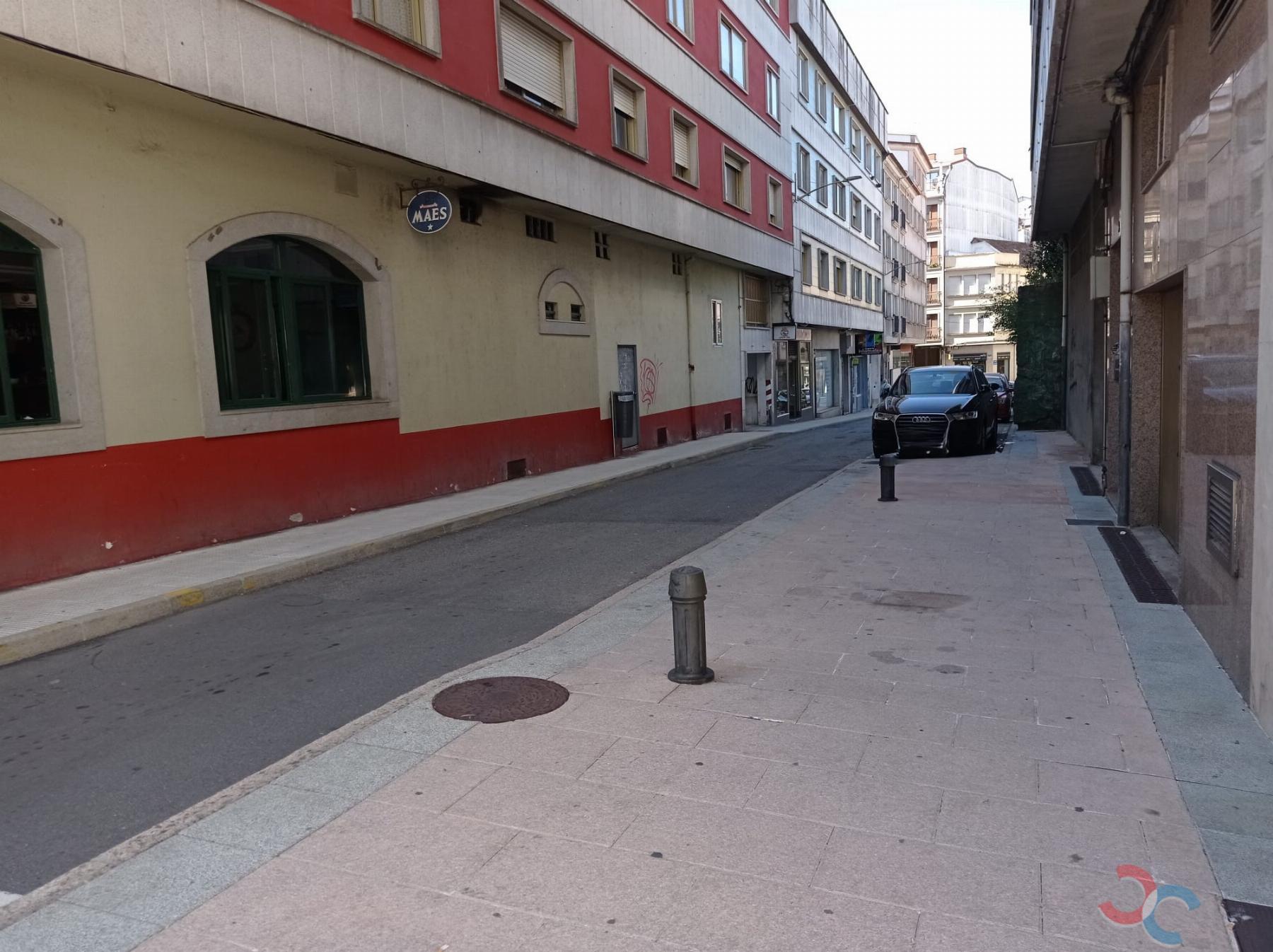 Venda de local comercial em Marín