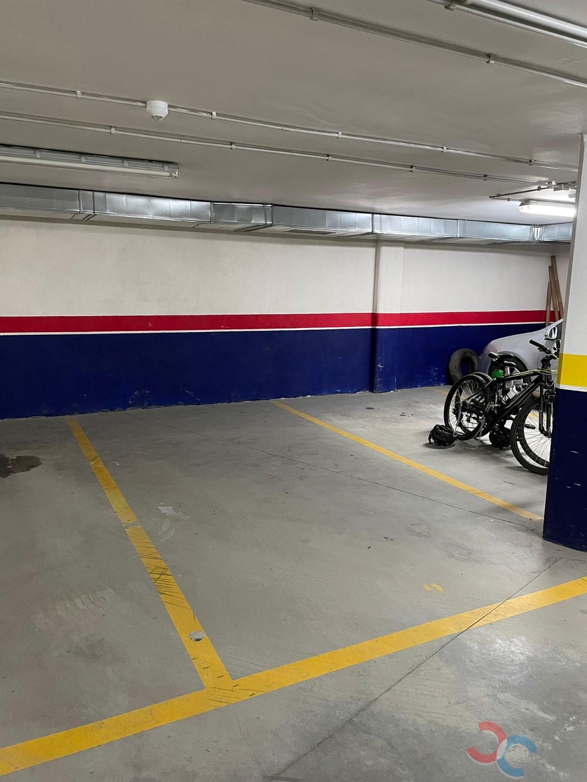 For sale of garage in Marín