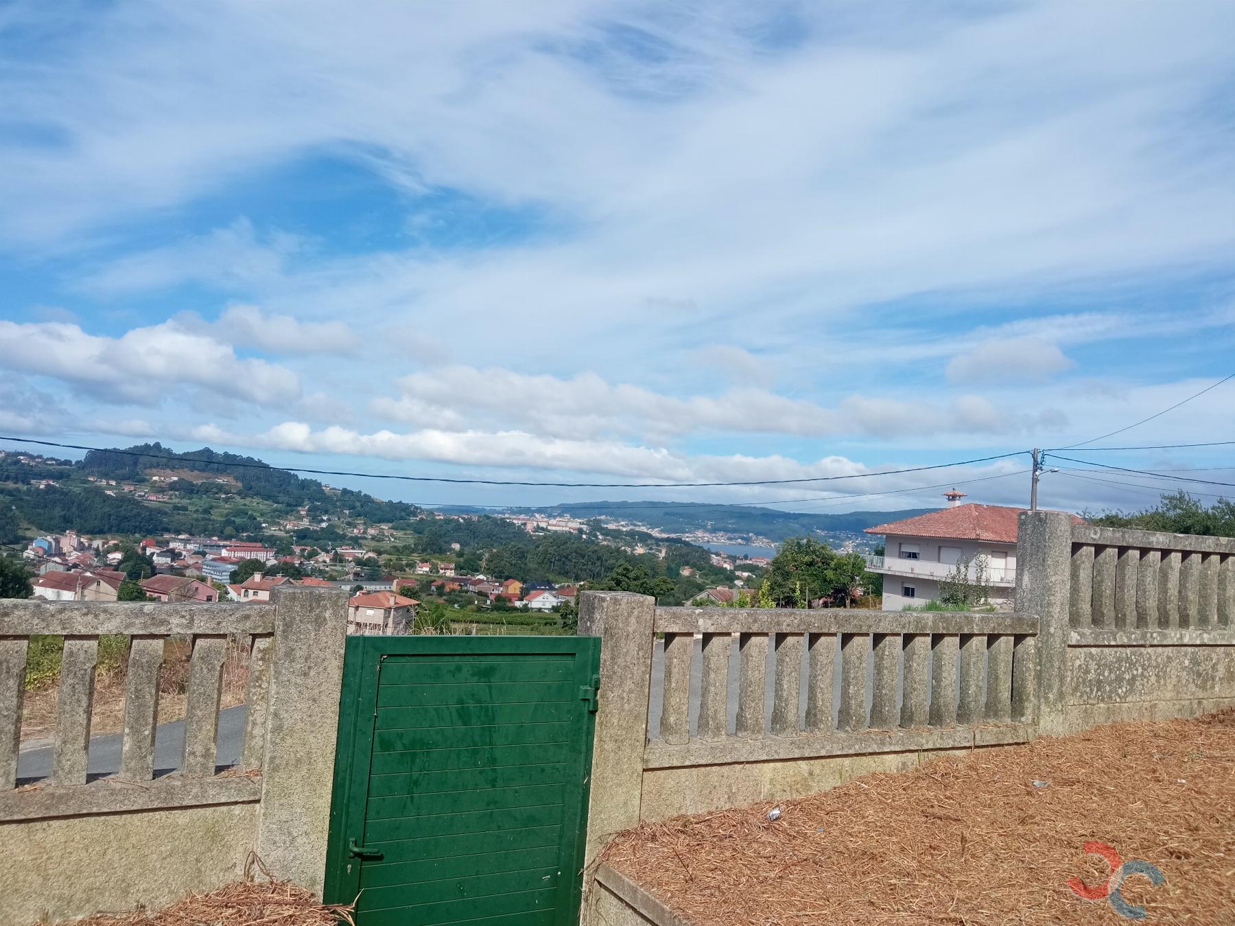 For sale of land in Marín