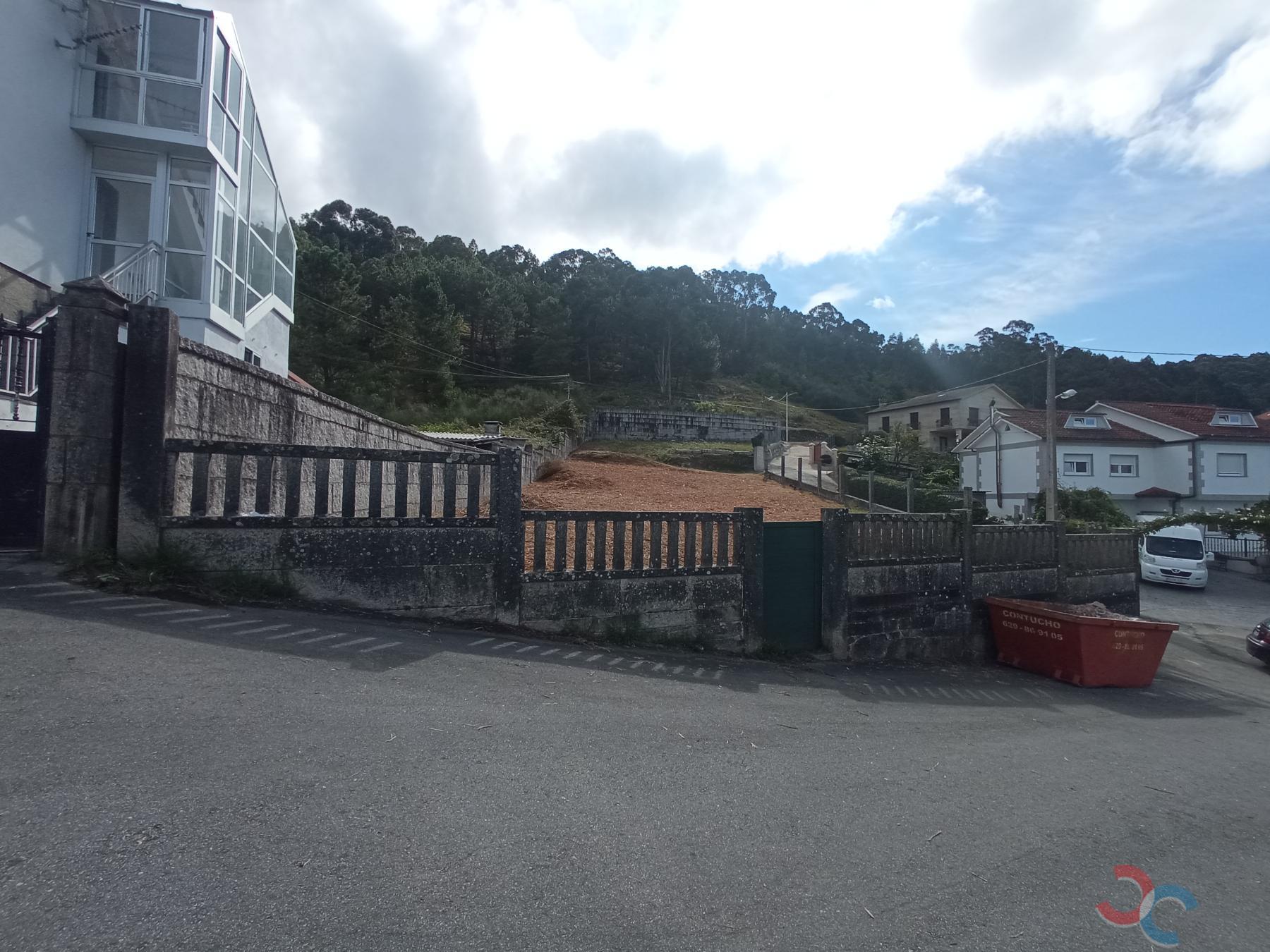 For sale of land in Marín