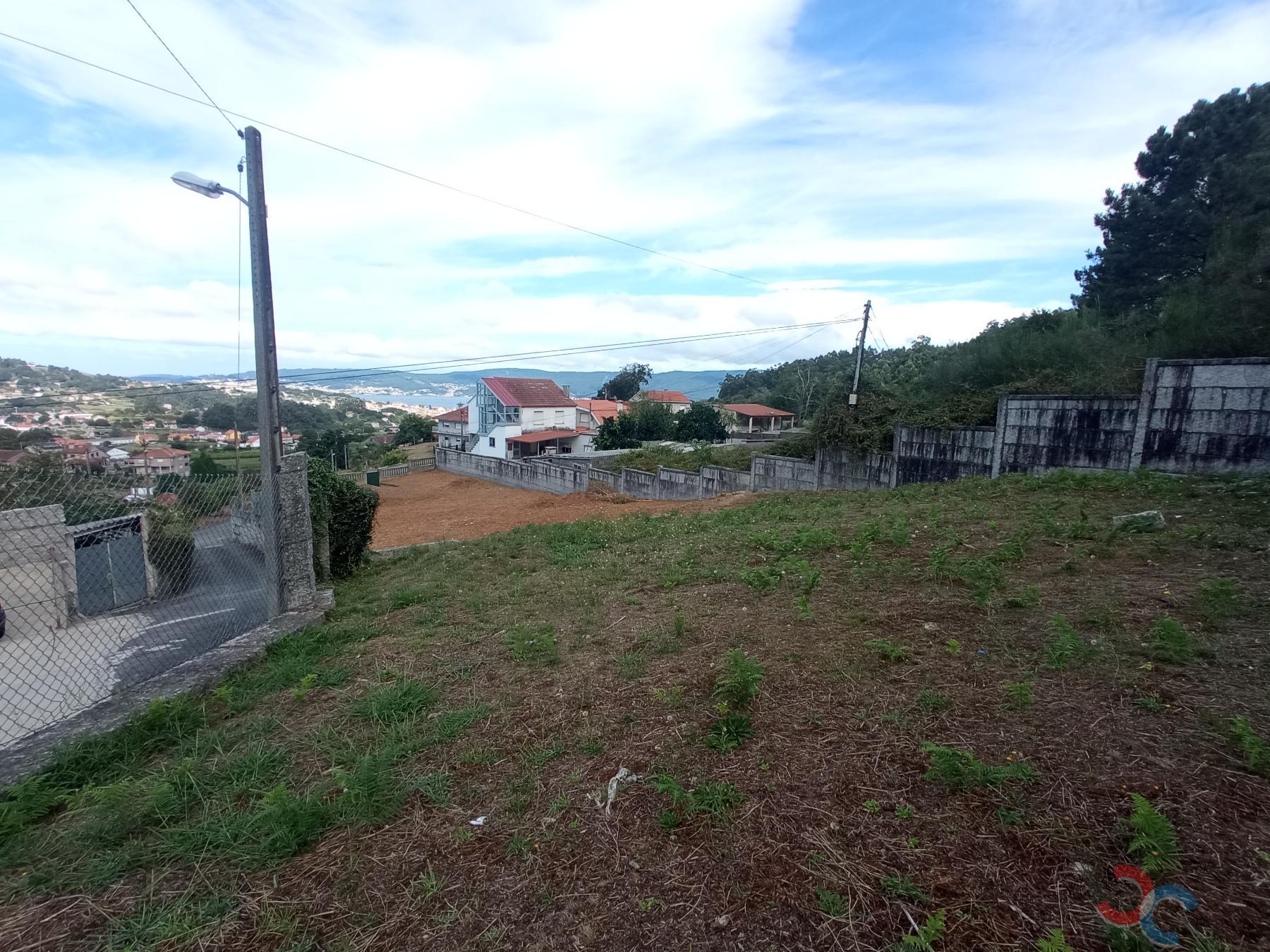 For sale of land in Marín
