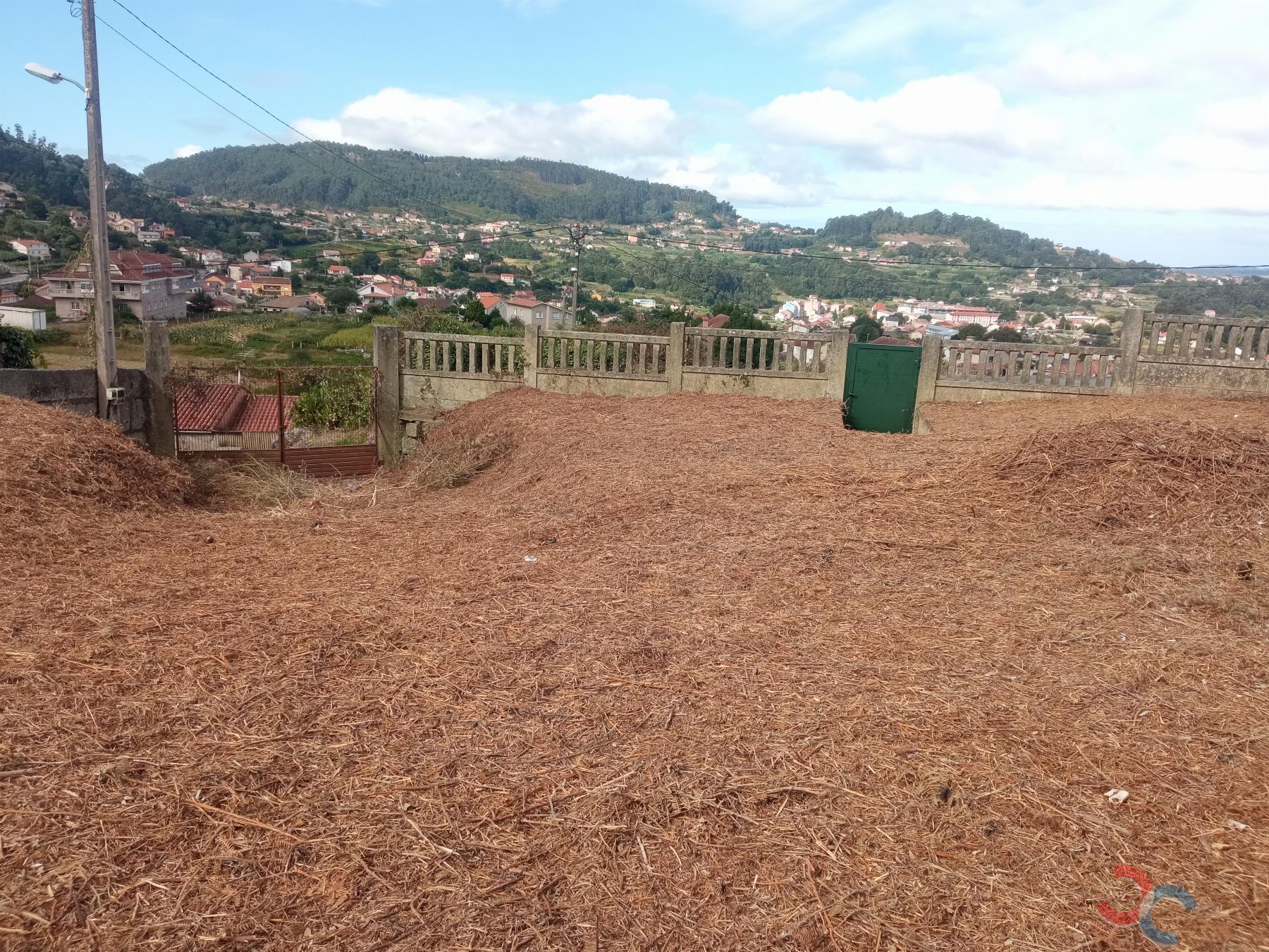 For sale of land in Marín