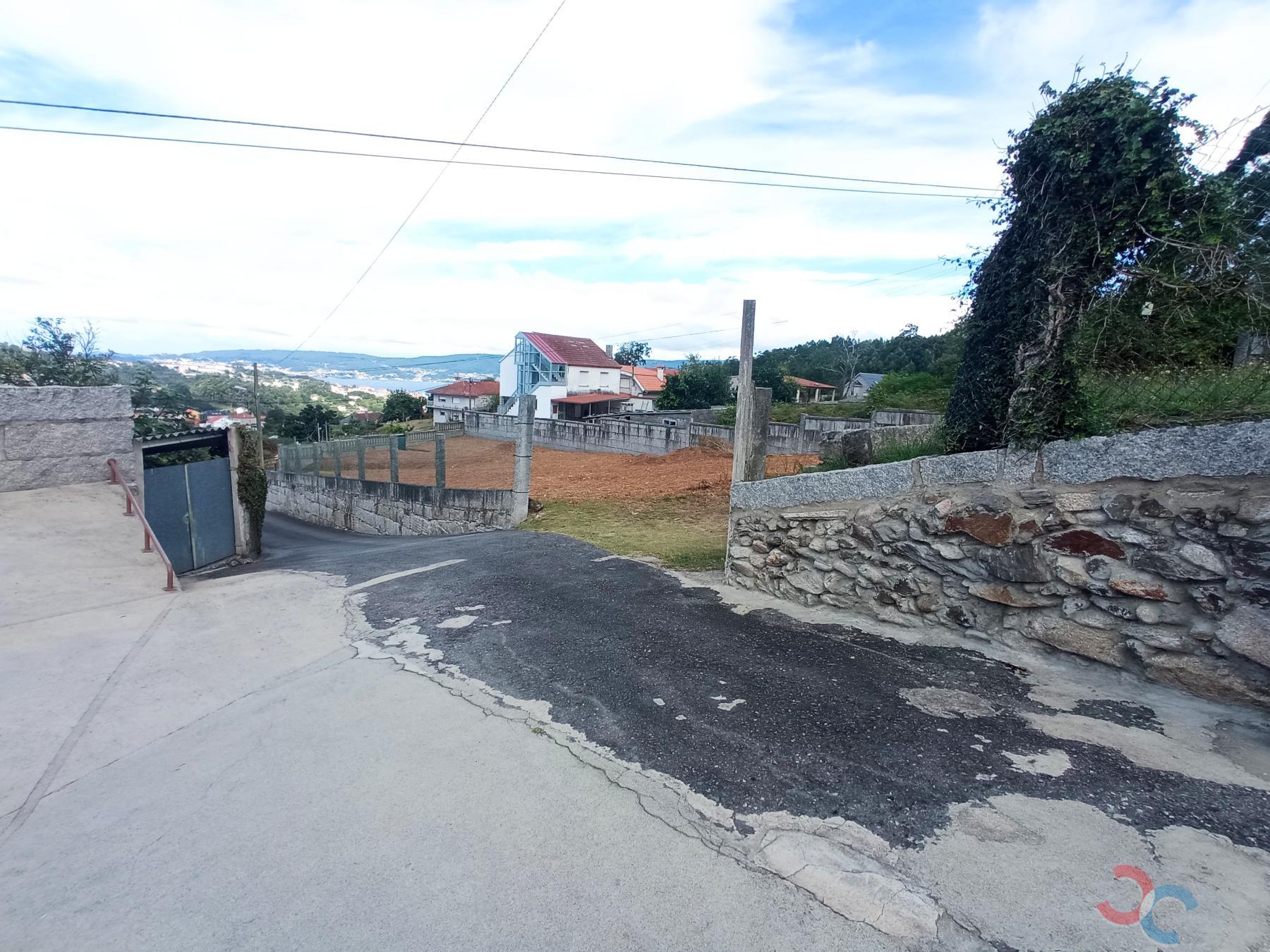 For sale of land in Marín