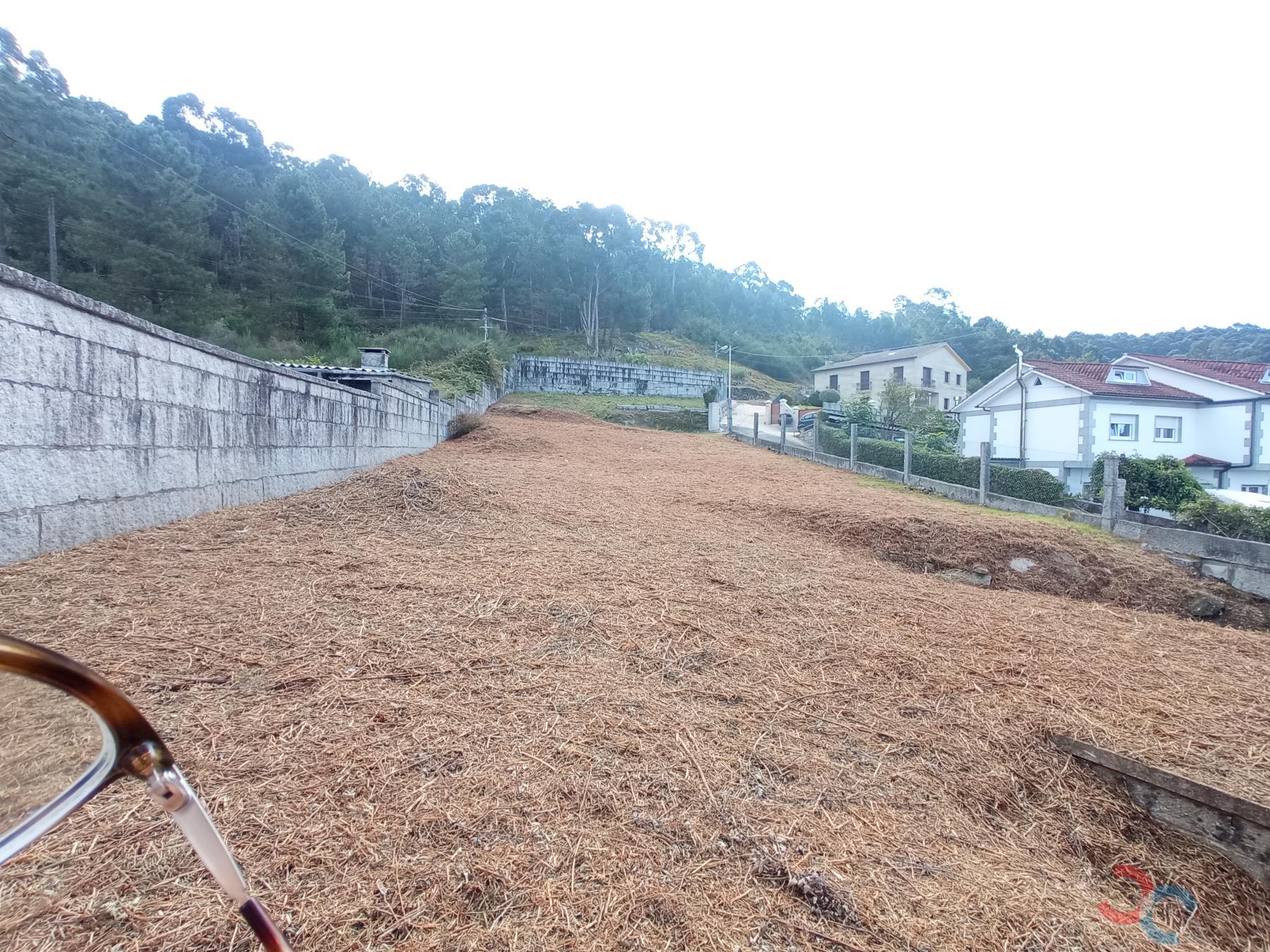 For sale of land in Marín
