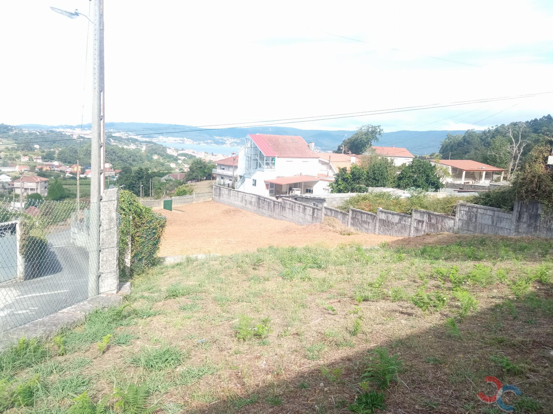 For sale of land in Marín