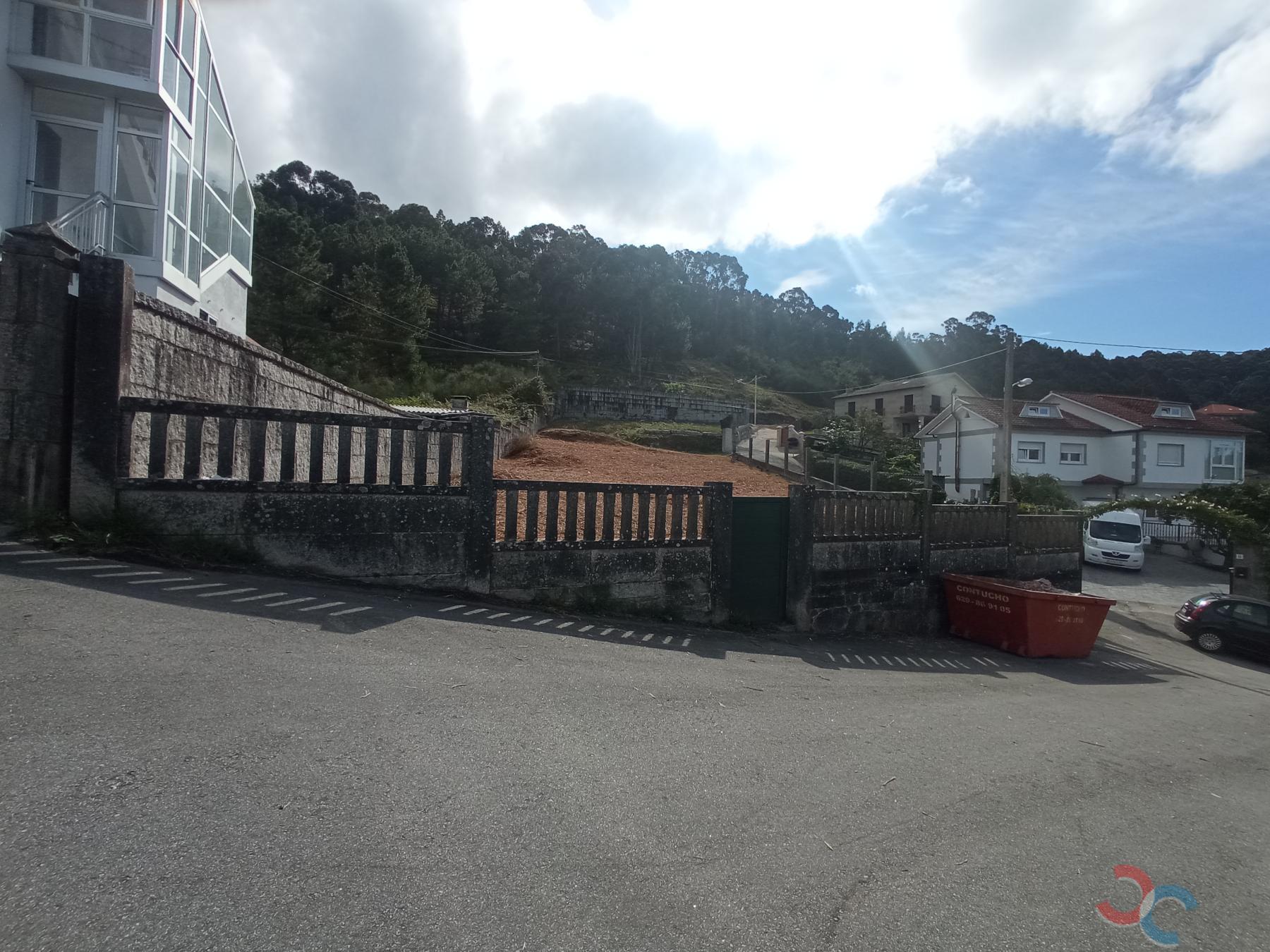 For sale of land in Marín
