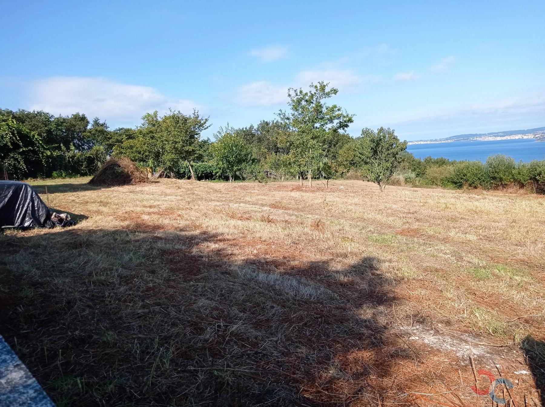 Venta de terreno en Marín