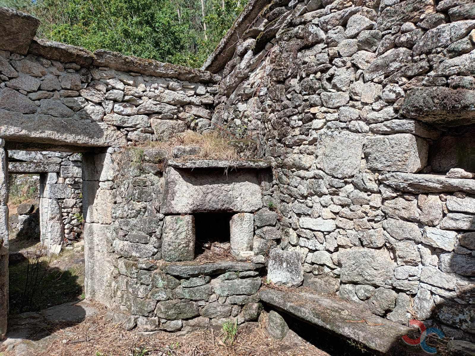 Venda de casa em Ponte Caldelas